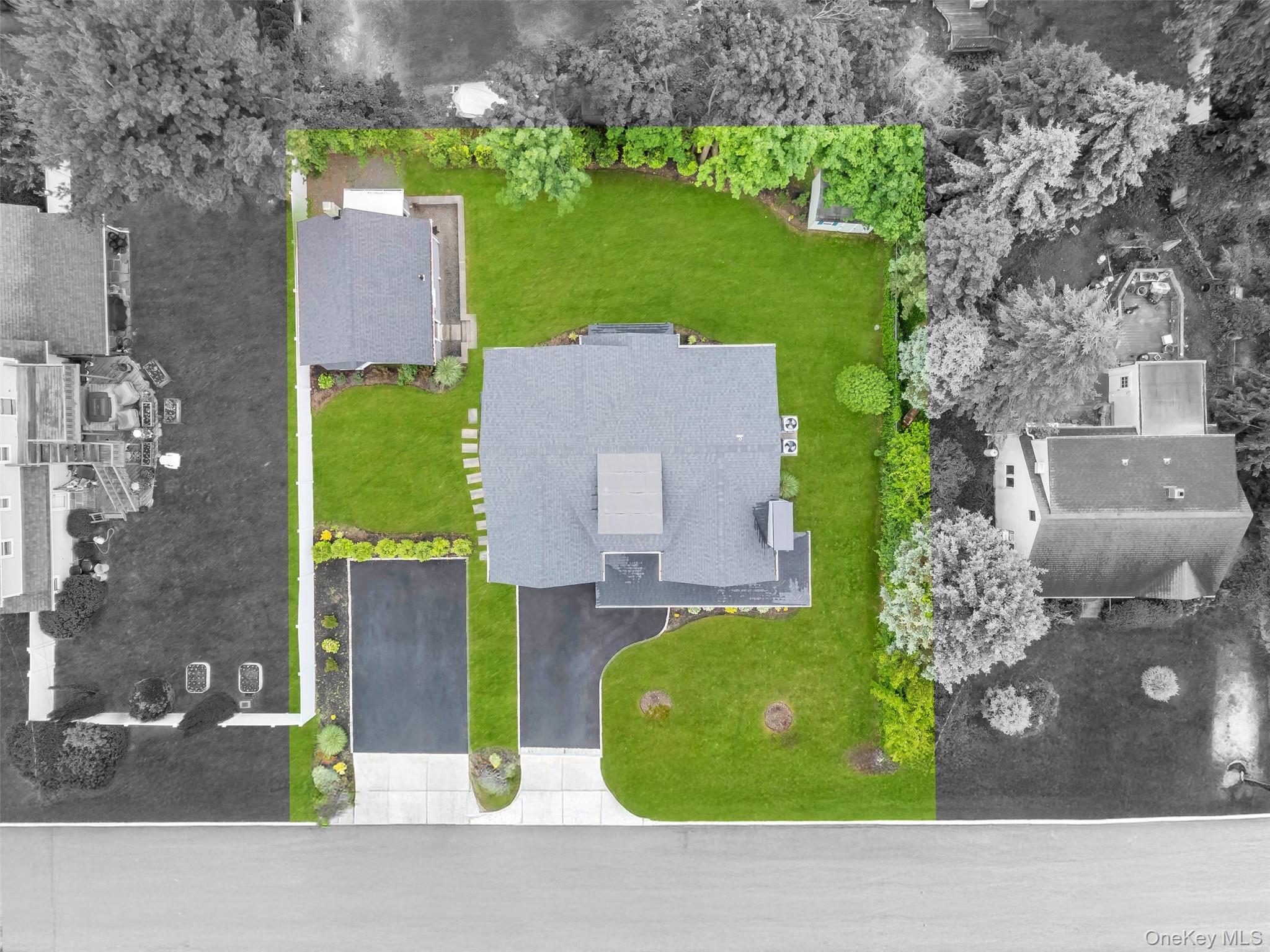 100 Root Avenue, Islip, NY 11751