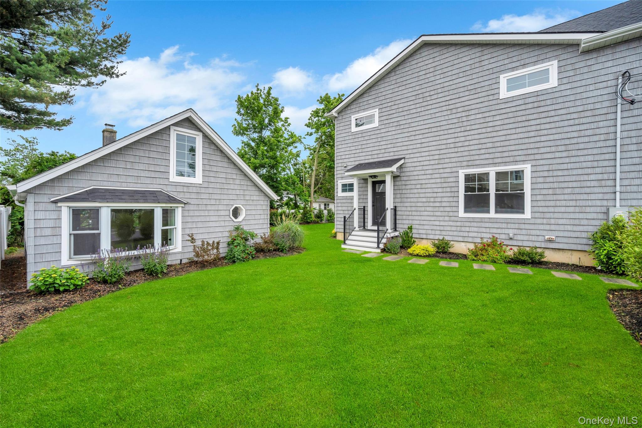 100 Root Avenue, Islip, NY 11751