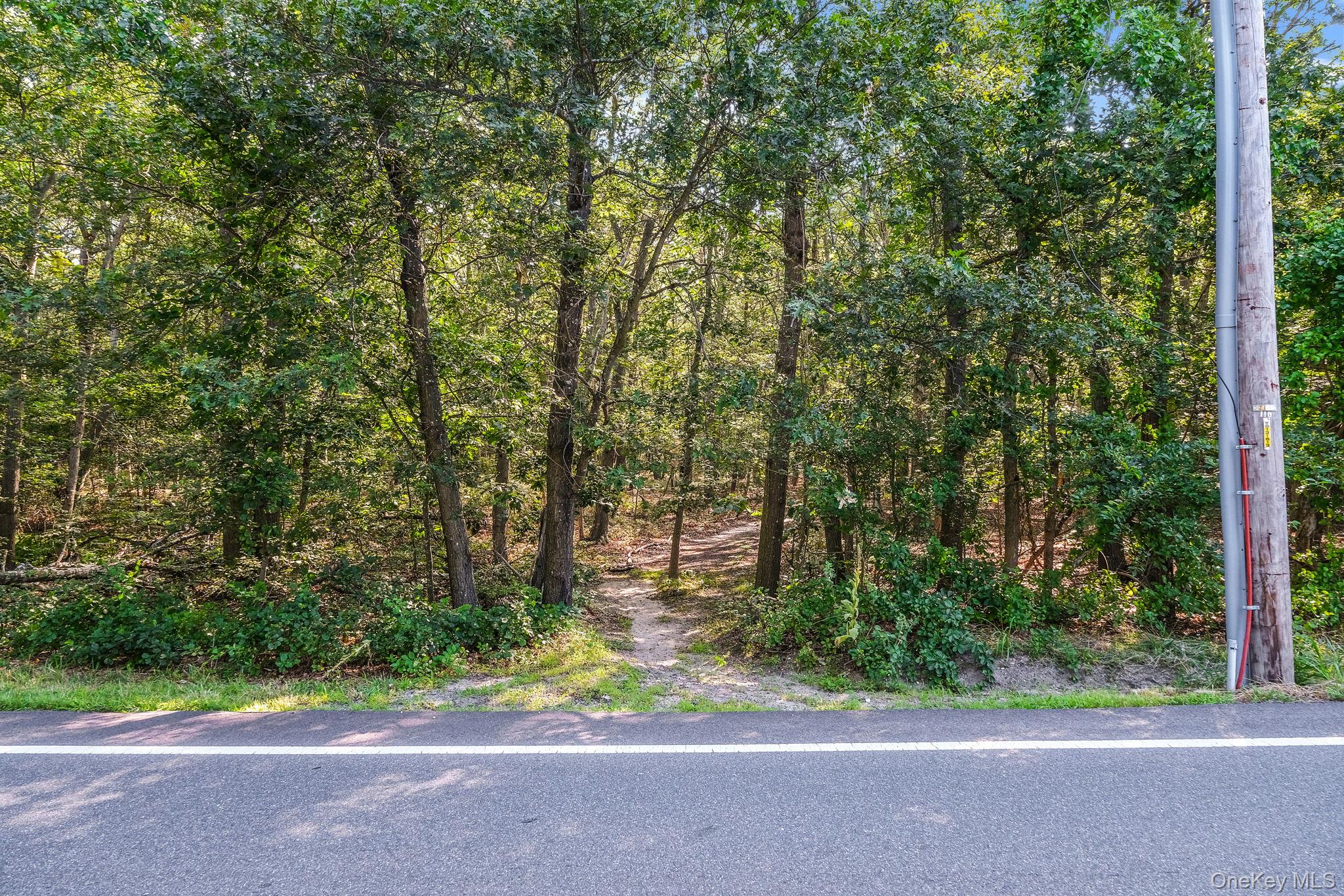 200 Wading River Road, Manorville, NY 11949