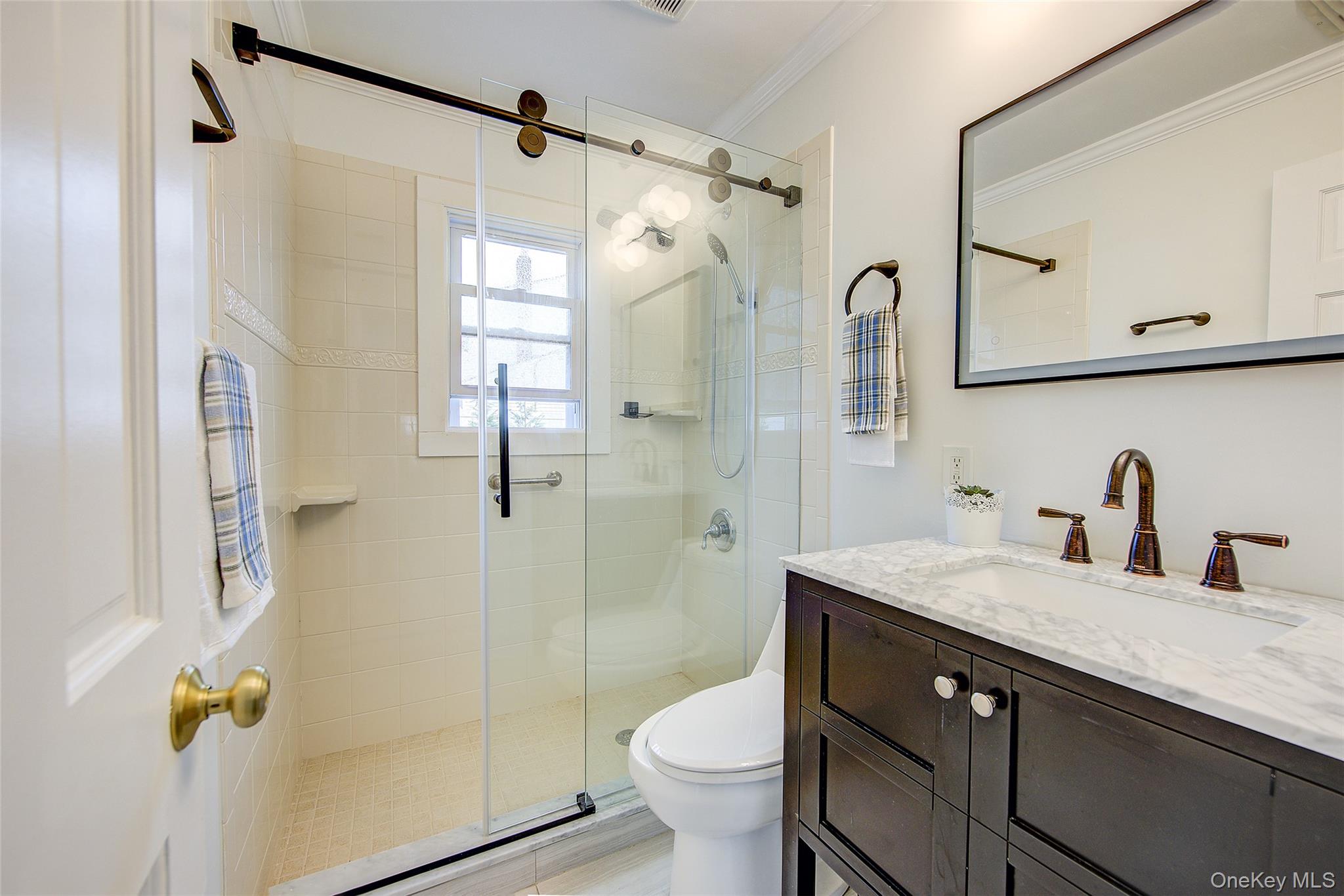 5 Candy Lane, Syosset, NY 11791