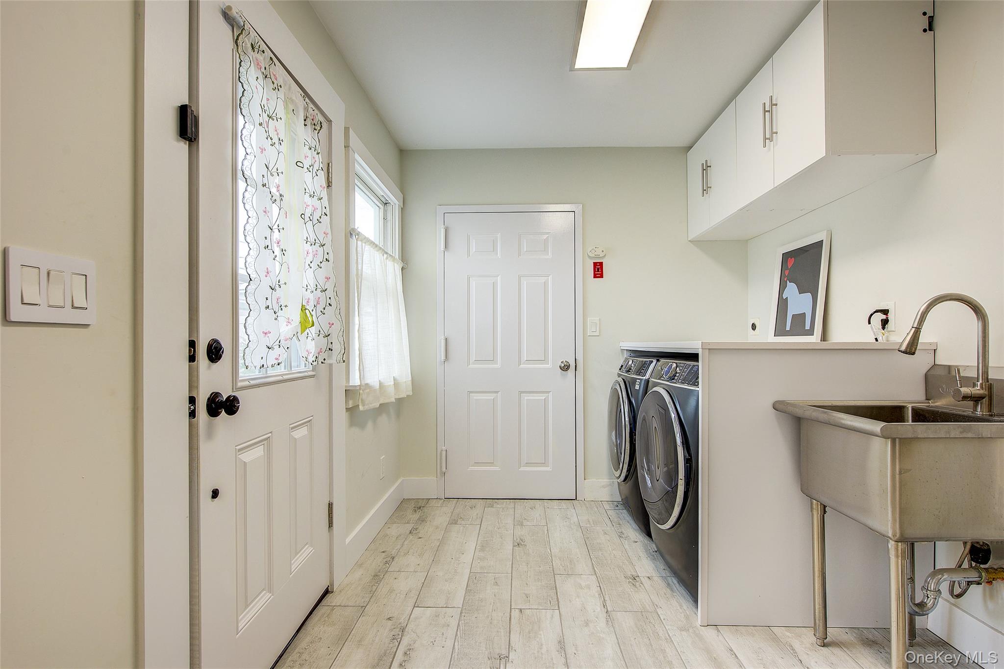 5 Candy Lane, Syosset, NY 11791