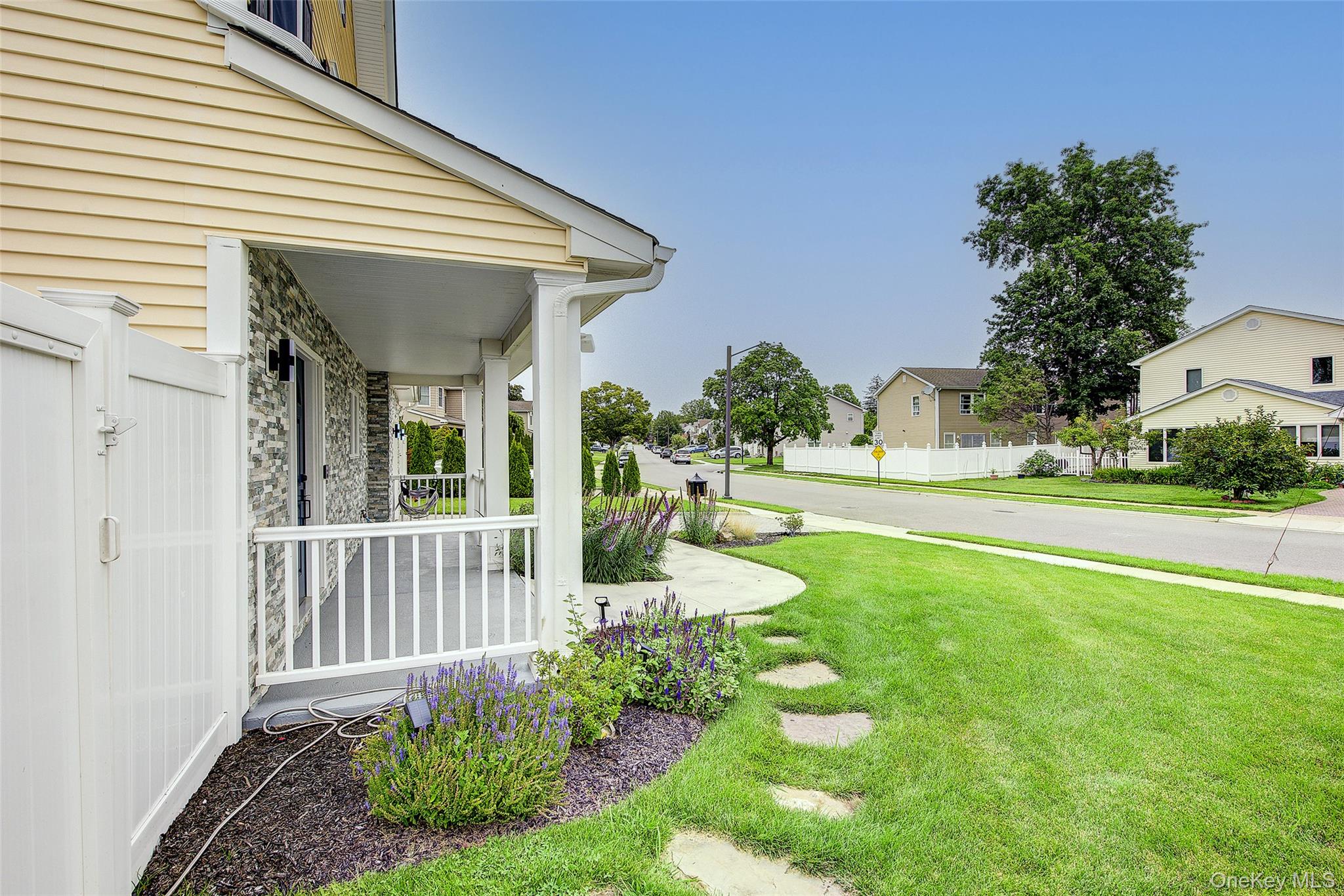 5 Candy Lane, Syosset, NY 11791