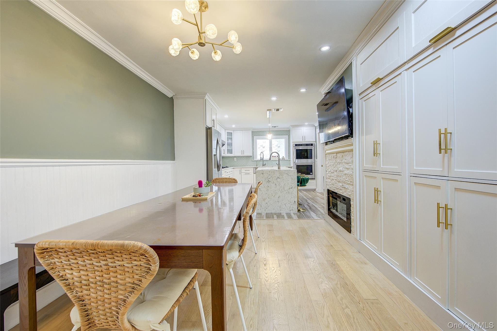 5 Candy Lane, Syosset, NY 11791