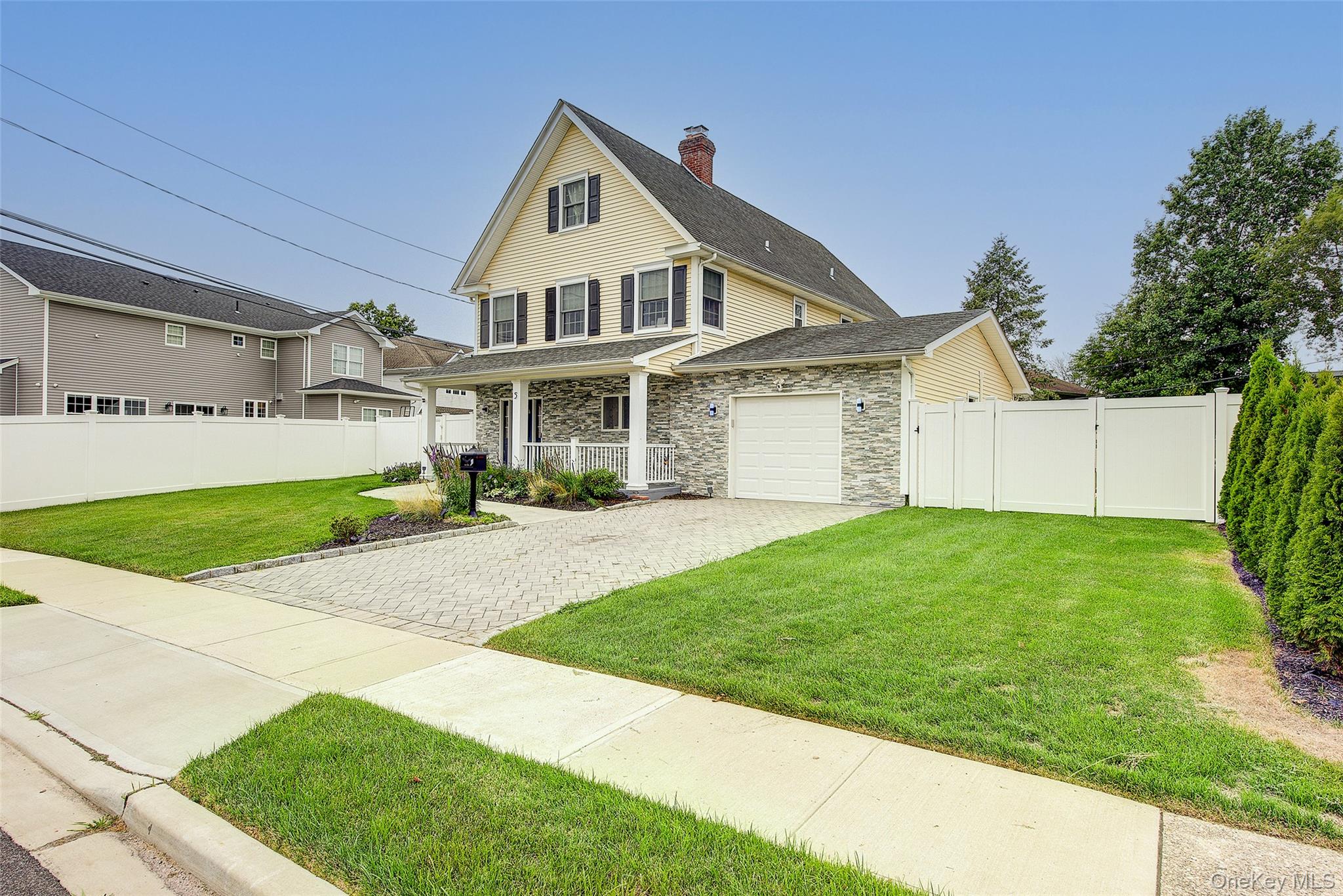 5 Candy Lane, Syosset, NY 11791