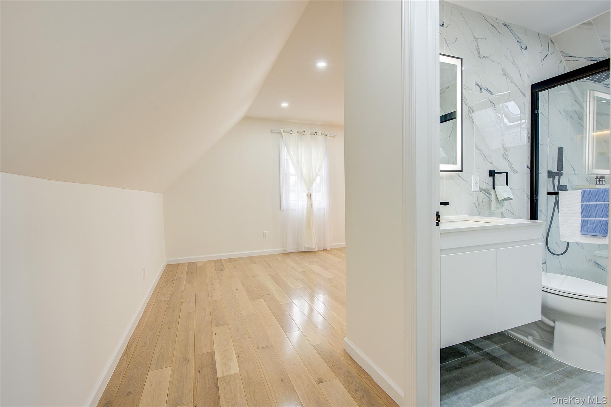 5 Candy Lane, Syosset, NY 11791