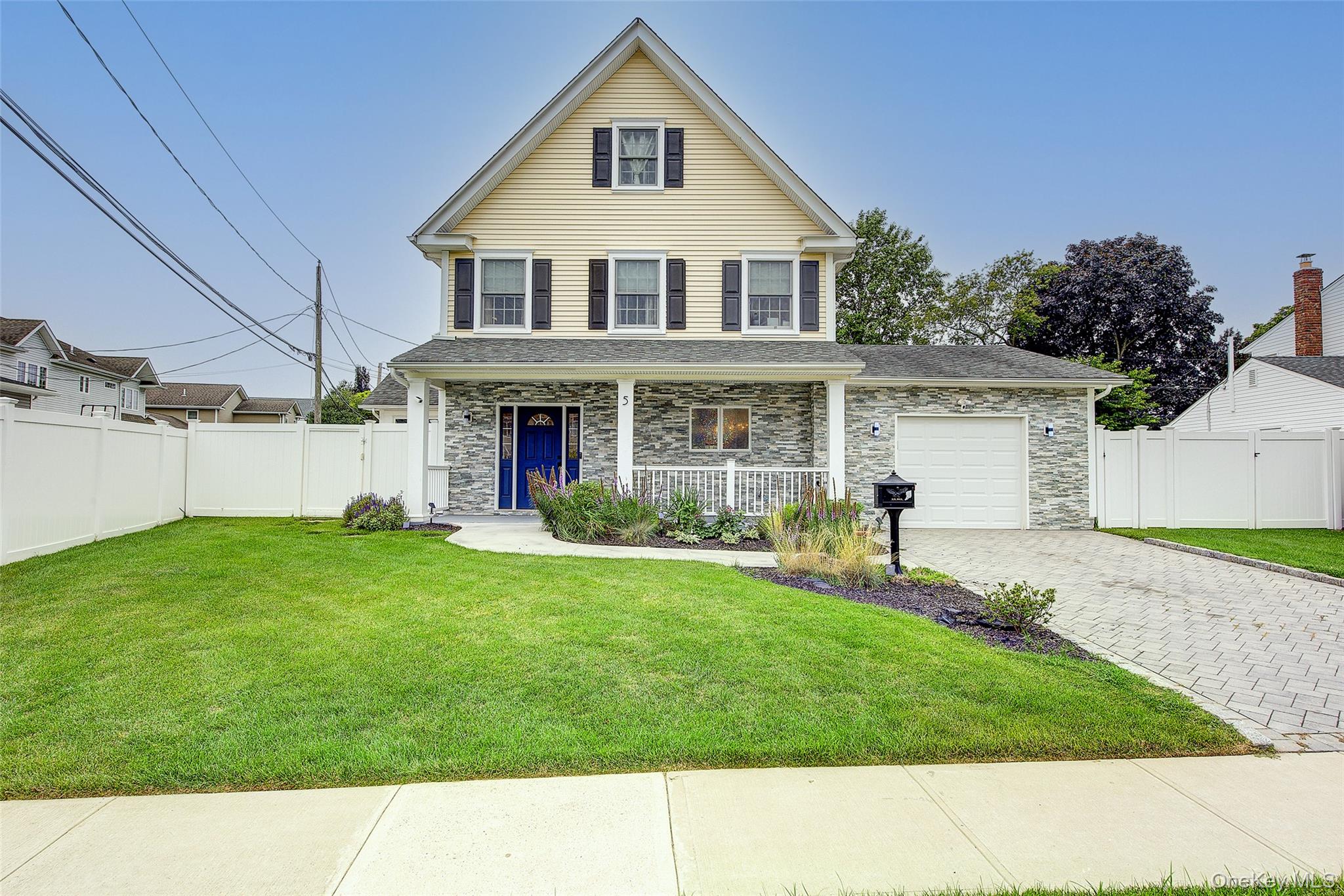 5 Candy Lane, Syosset, NY 11791