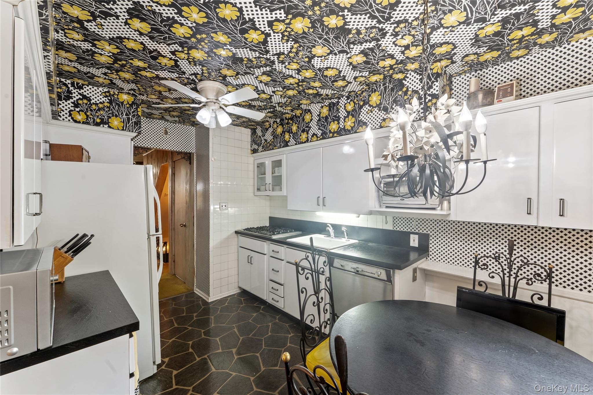 25340 147th Avenue, Rosedale, NY 11422