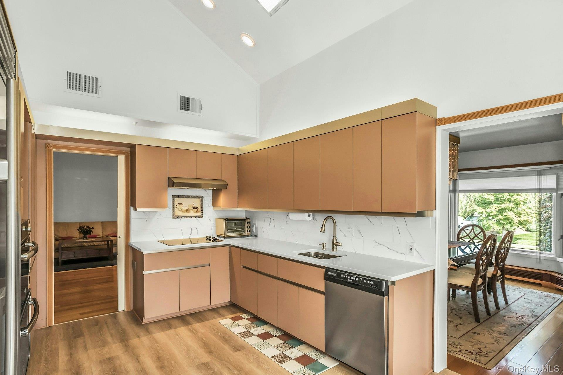 53 Hightop Lane, Jericho, NY 11753