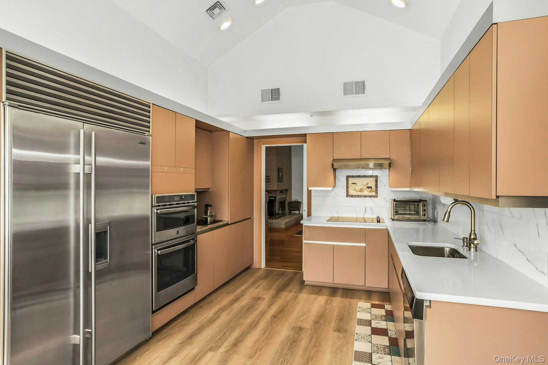 53 Hightop Lane, Jericho, NY 11753