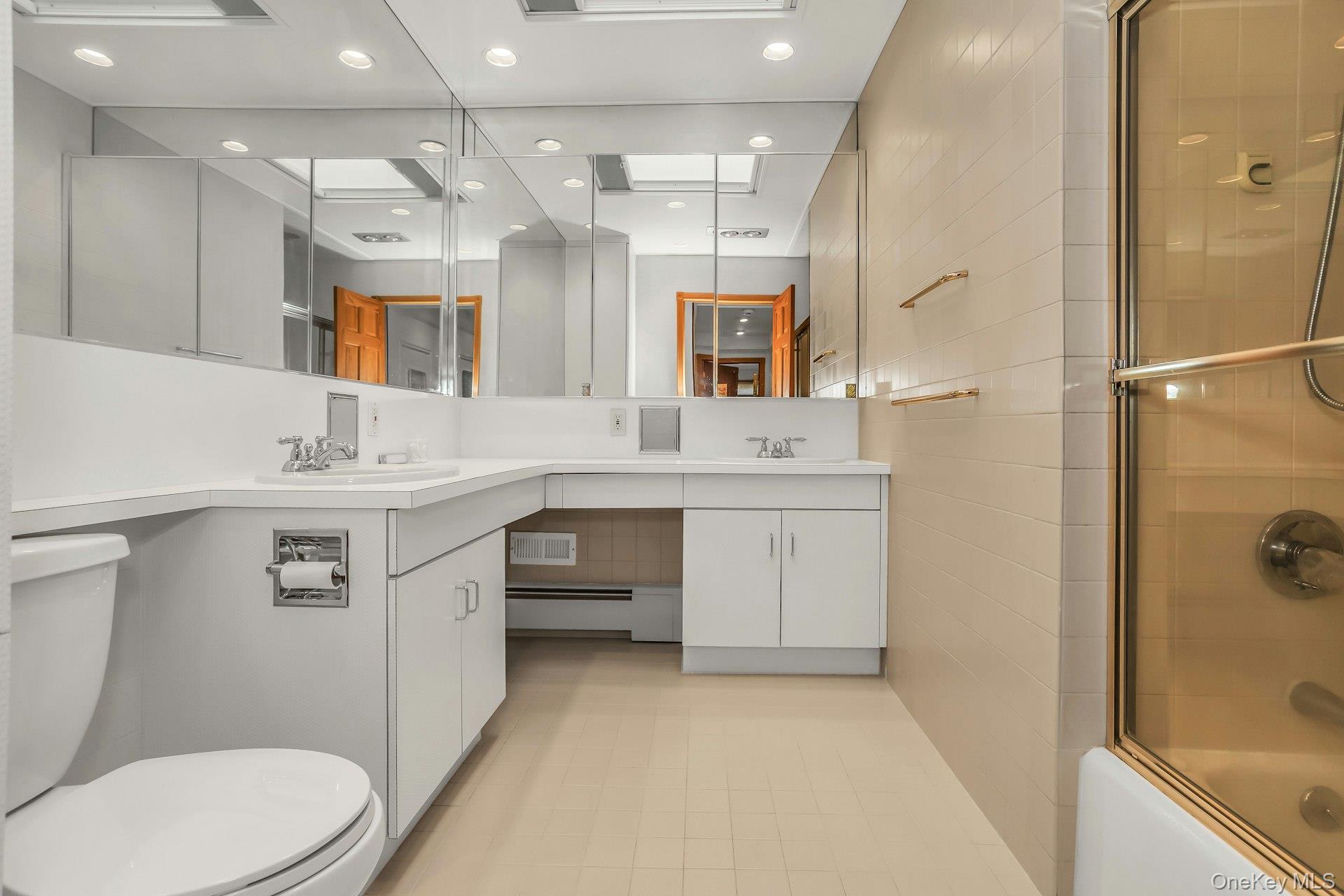 53 Hightop Lane, Jericho, NY 11753