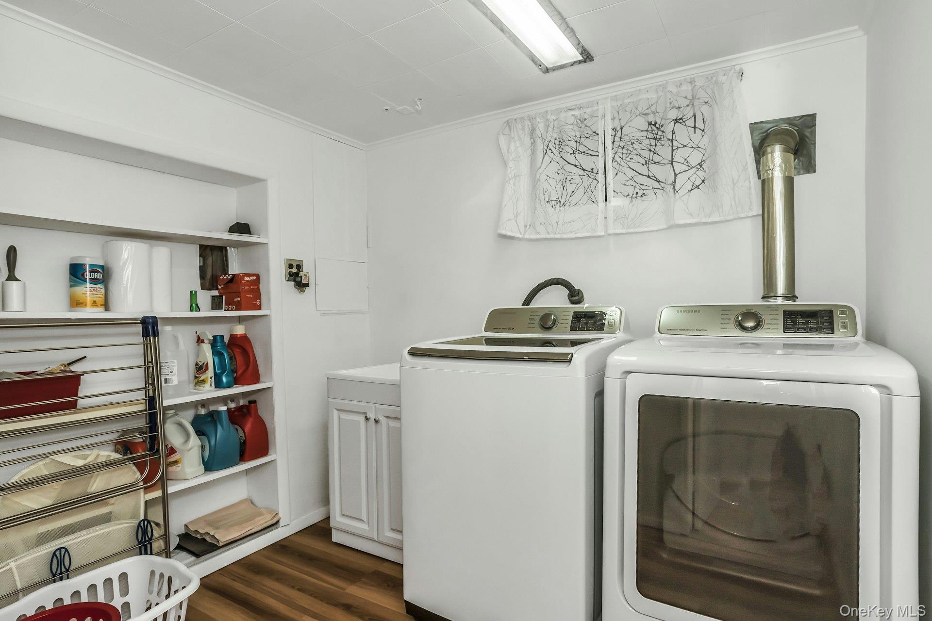 53 Hightop Lane, Jericho, NY 11753