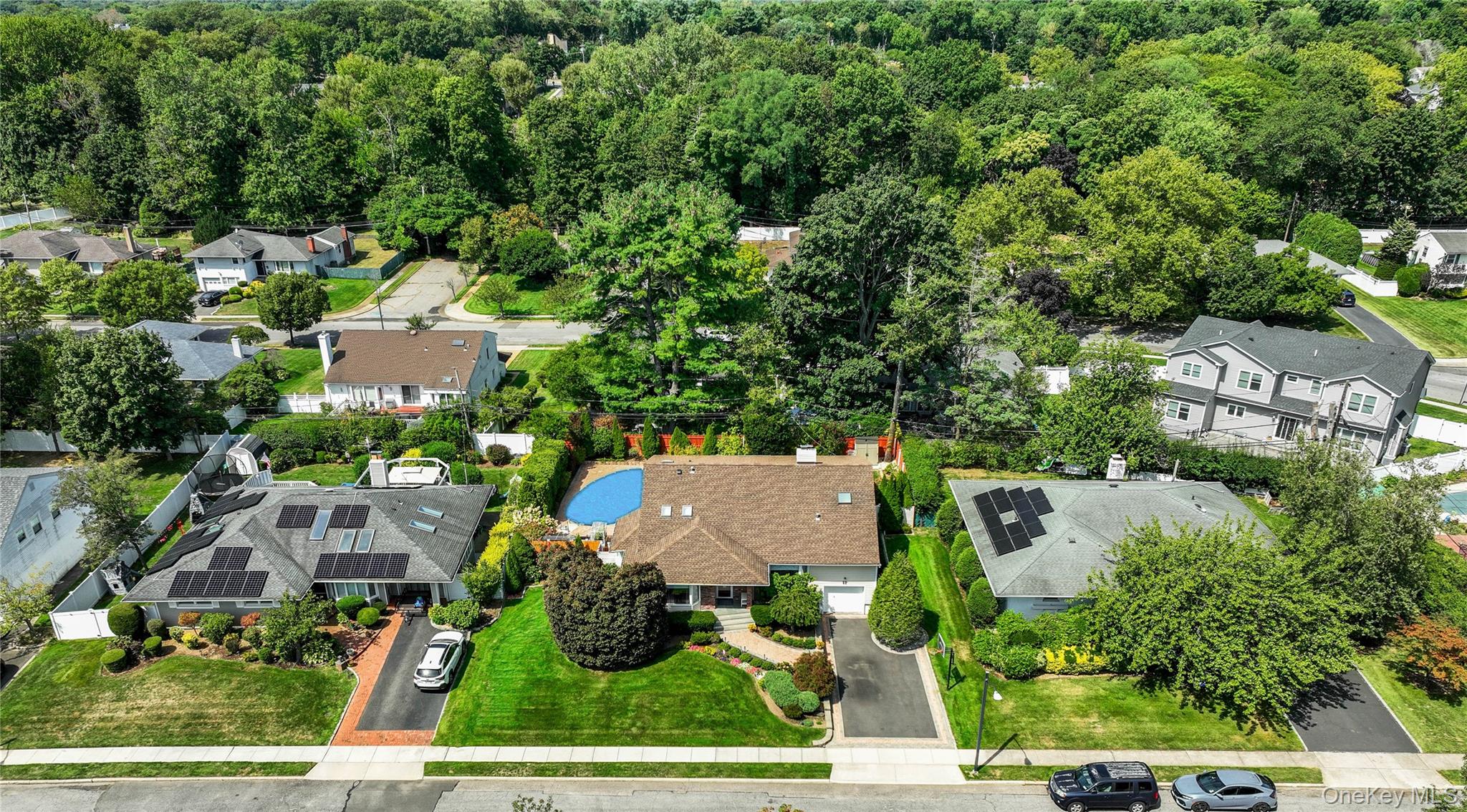 53 Hightop Lane, Jericho, NY 11753