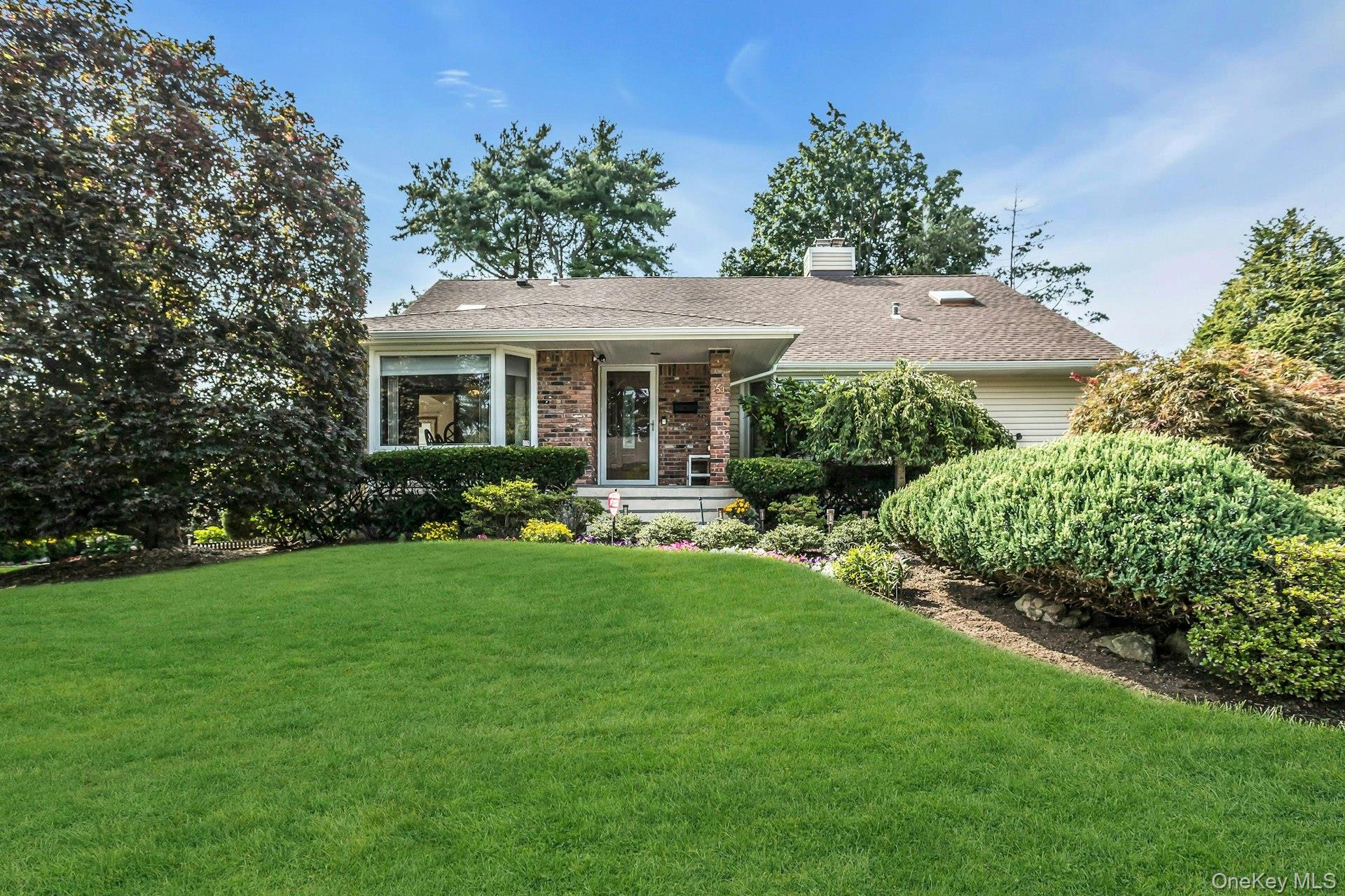 53 Hightop Lane, Jericho, NY 11753