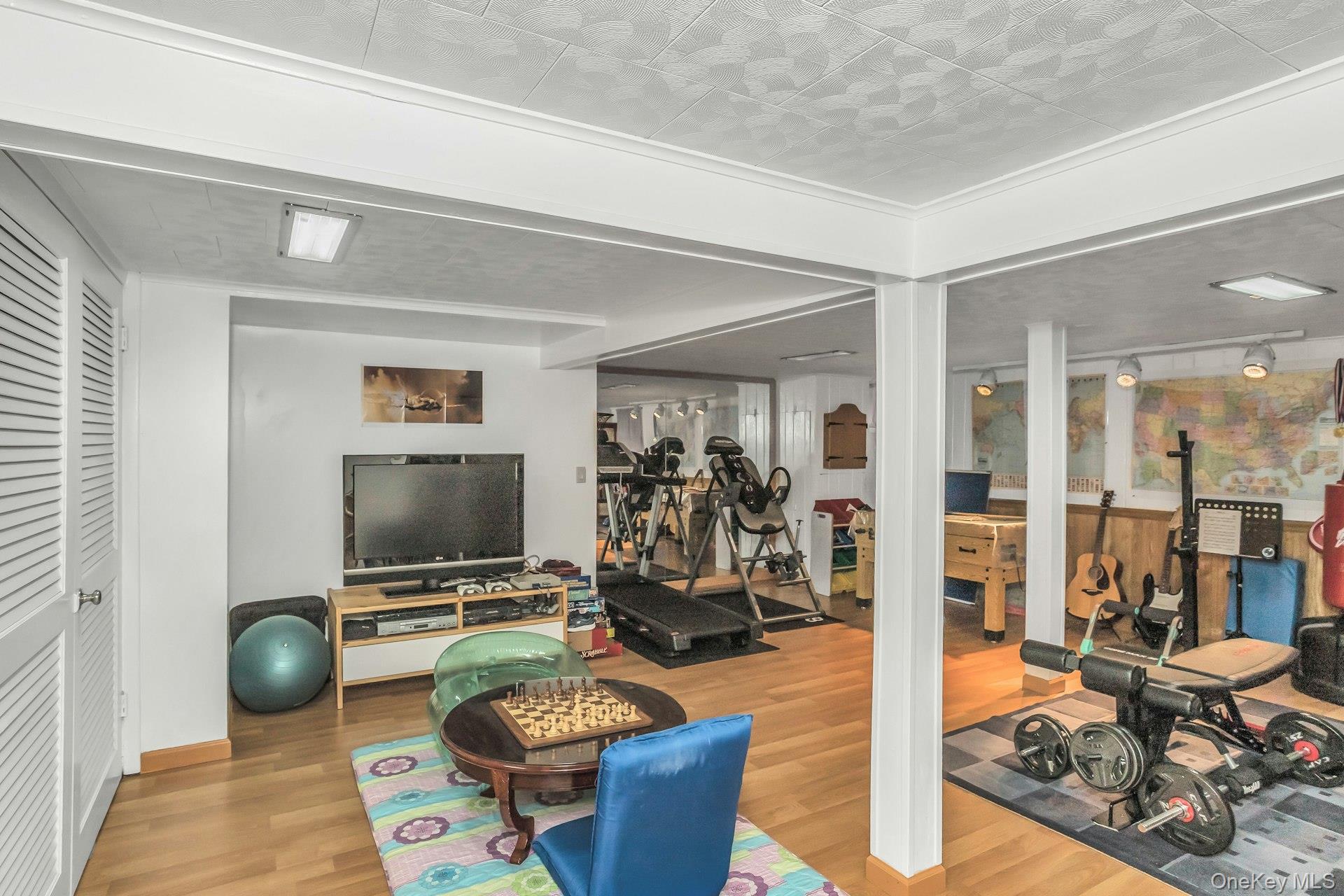 53 Hightop Lane, Jericho, NY 11753