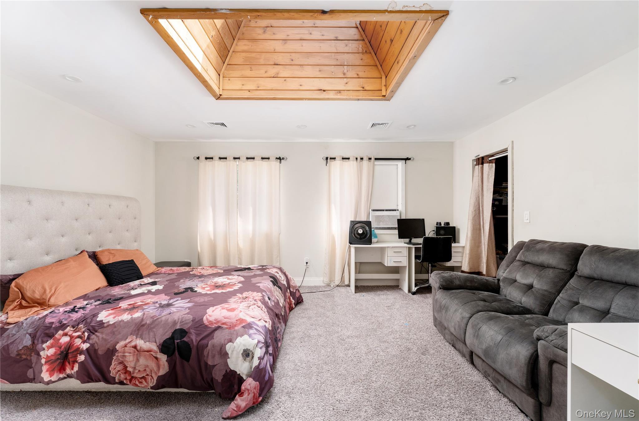 10 Sunnyside Drive, Sound Beach, NY 11789