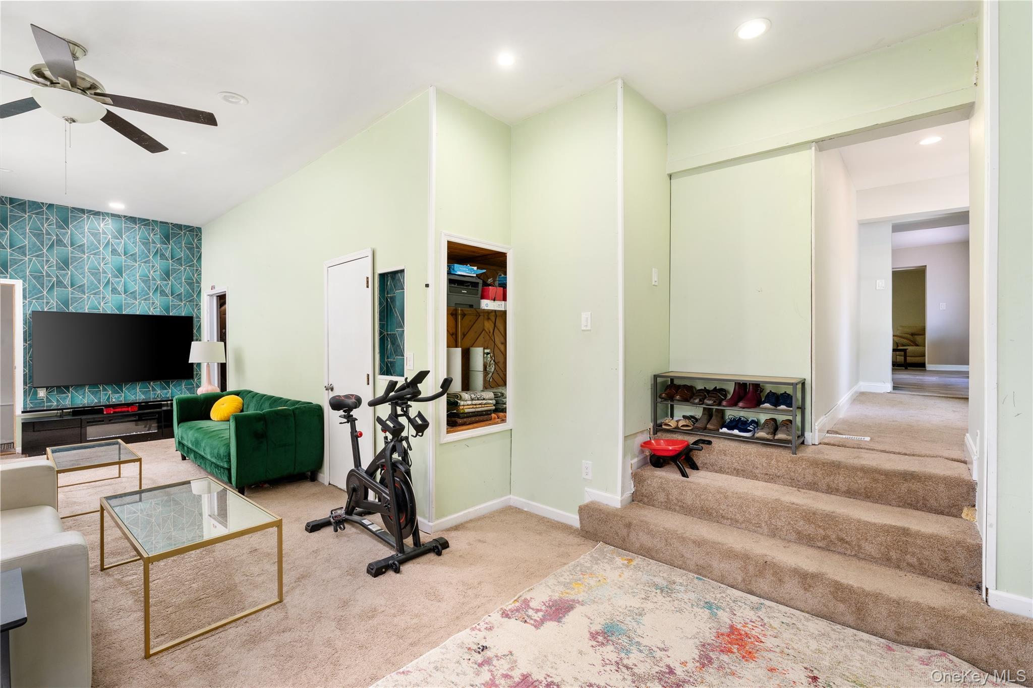 10 Sunnyside Drive, Sound Beach, NY 11789