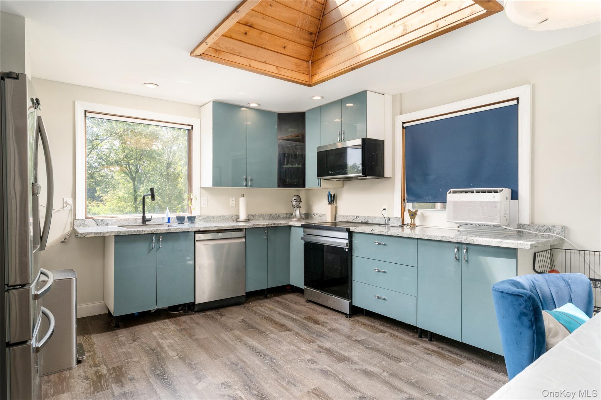 10 Sunnyside Drive, Sound Beach, NY 11789