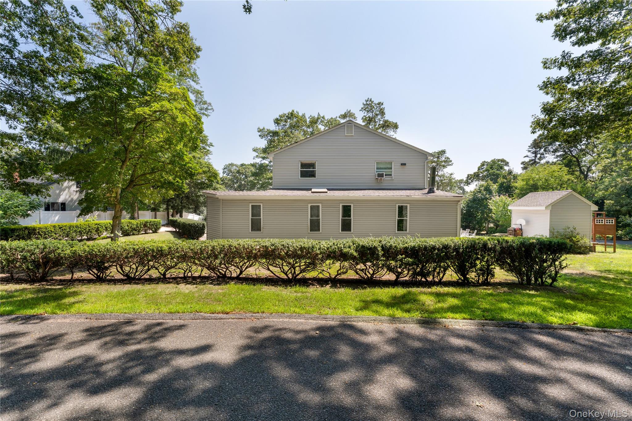 10 Sunnyside Drive, Sound Beach, NY 11789