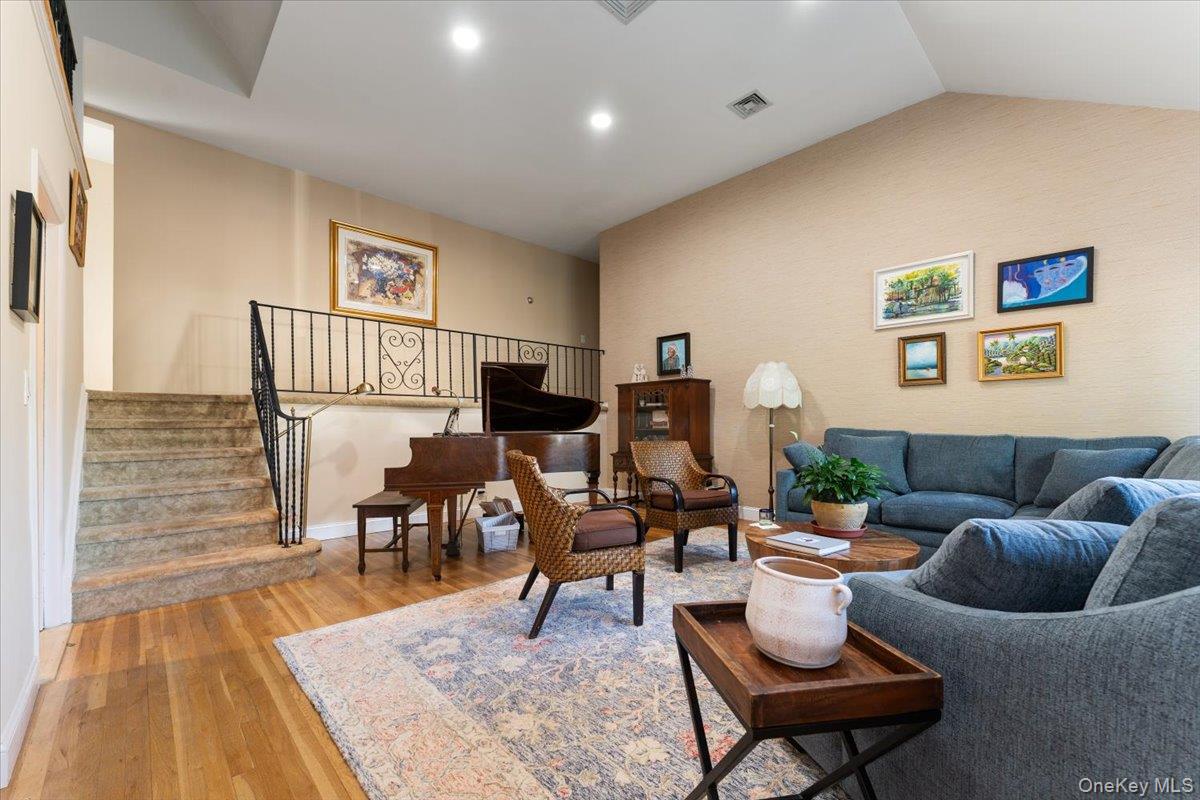 923 Woodmere Drive, North Woodmere, NY 11581