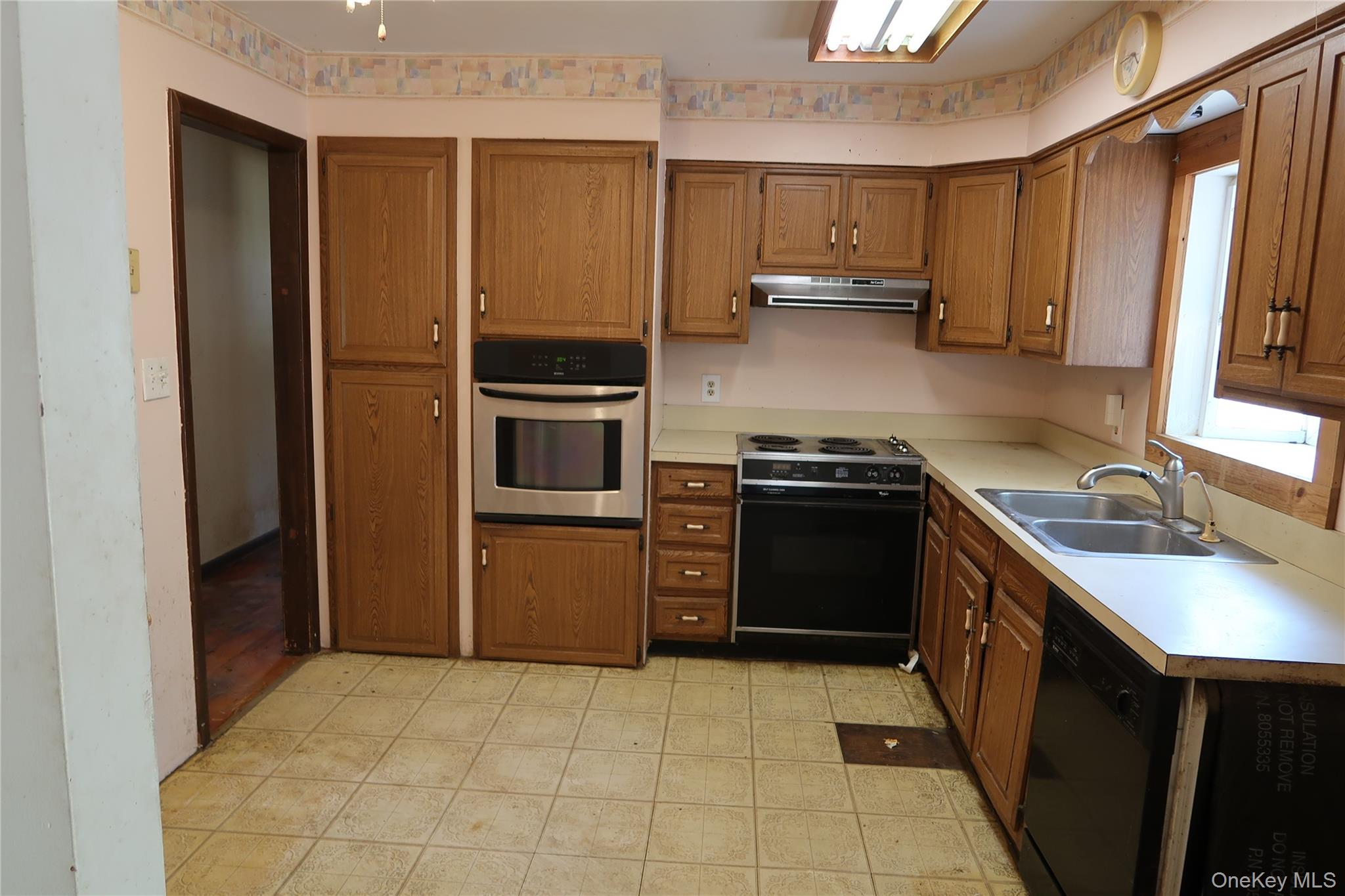 2 Valley View Road, Bloomingburg, NY 12721