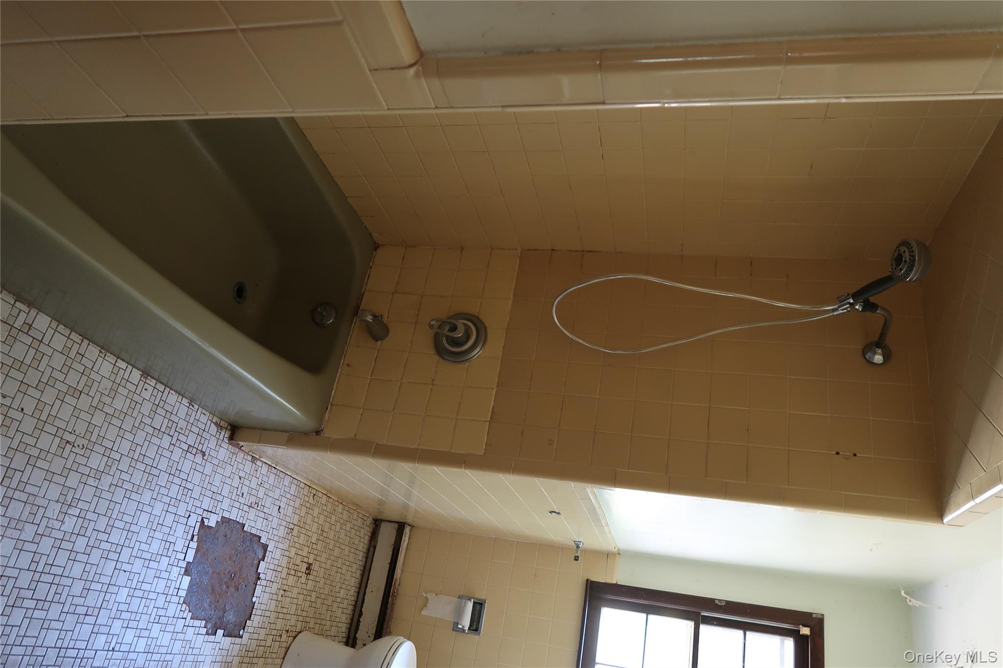 2 Valley View Road, Bloomingburg, NY 12721