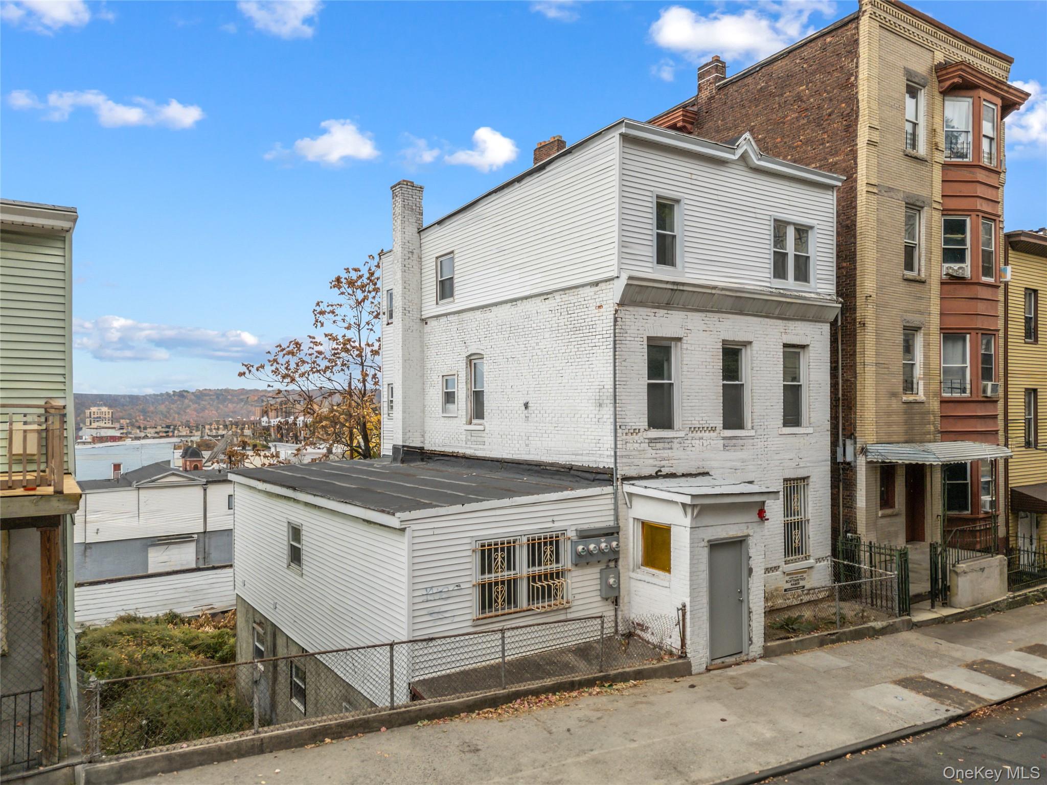 13 Van Cortlandt Park Avenue, Yonkers, NY 10705