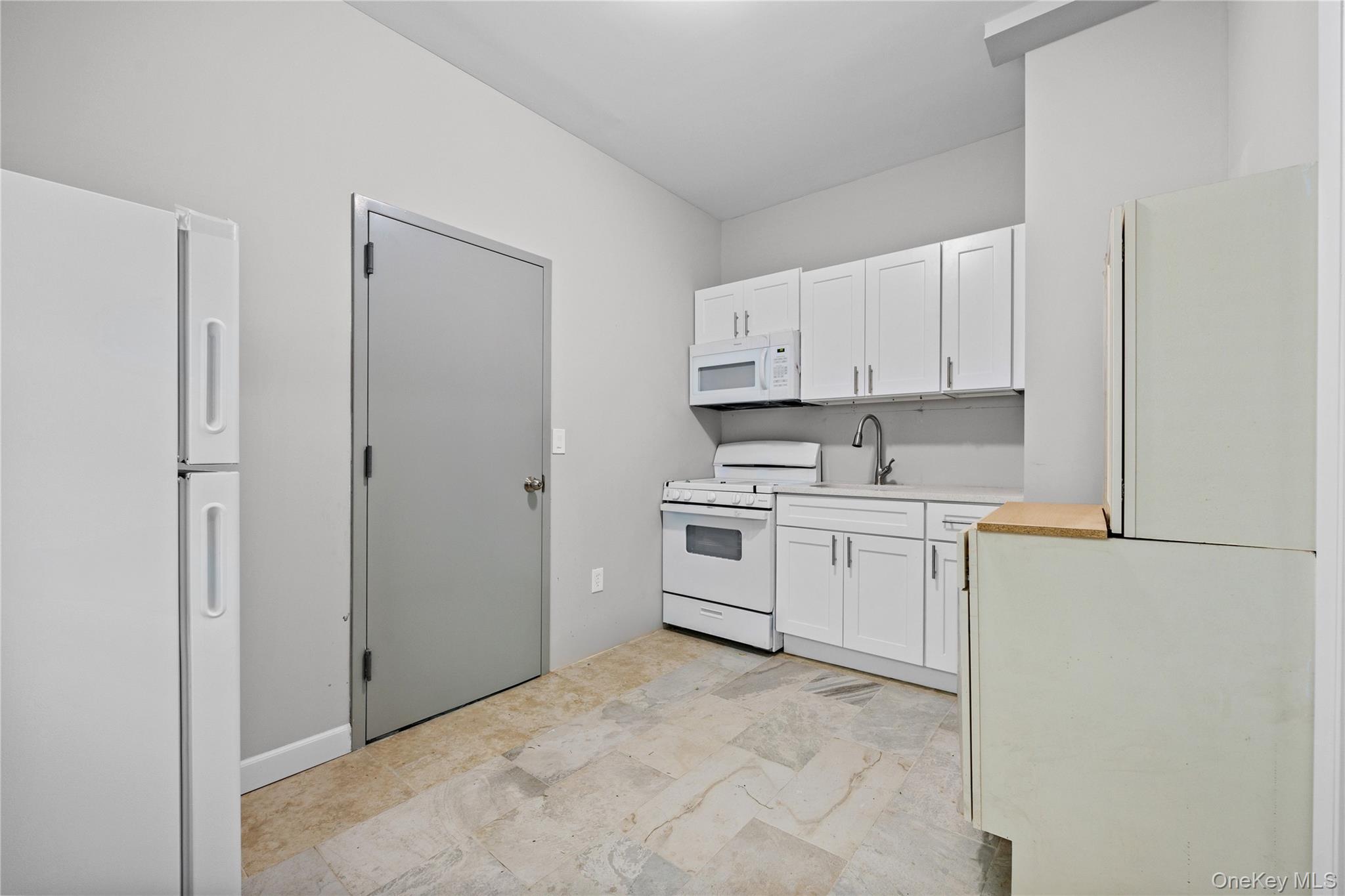 13 Van Cortlandt Park Avenue, Yonkers, NY 10705