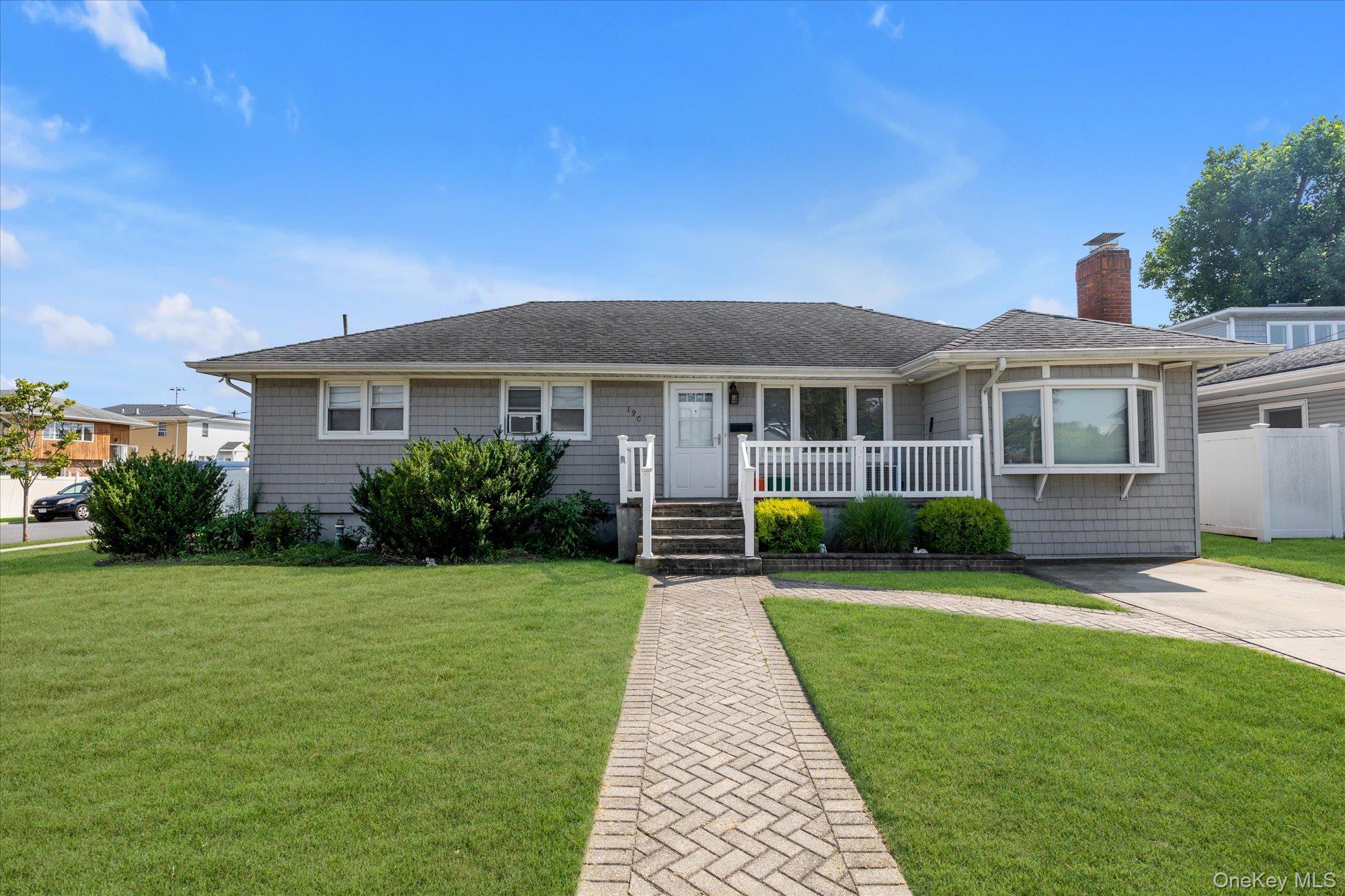 190 Hamilton Avenue, Barnum Island, NY 11558