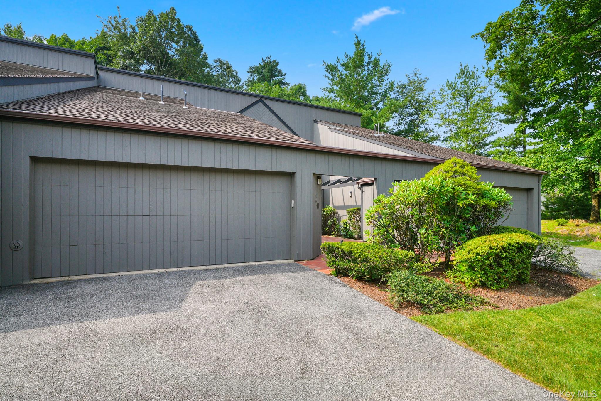 160 Stone Oaks Drive, Hartsdale, NY 10530