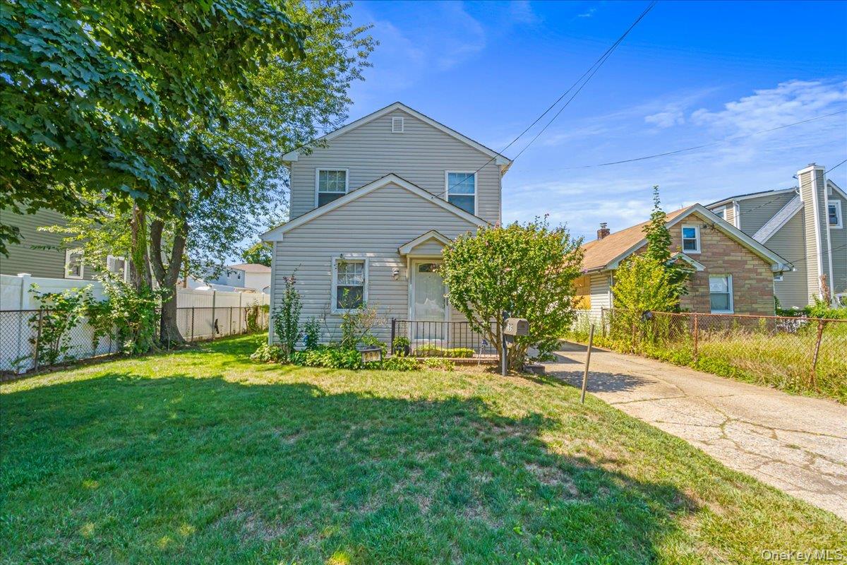289 Park Avenue, Roosevelt, NY 11575