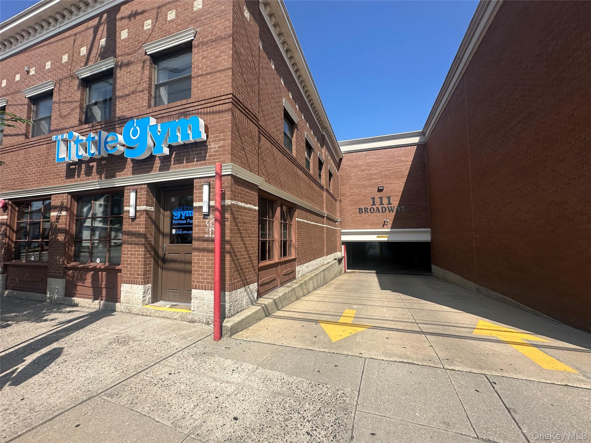 111 Broadway, Lynbrook, NY 11563