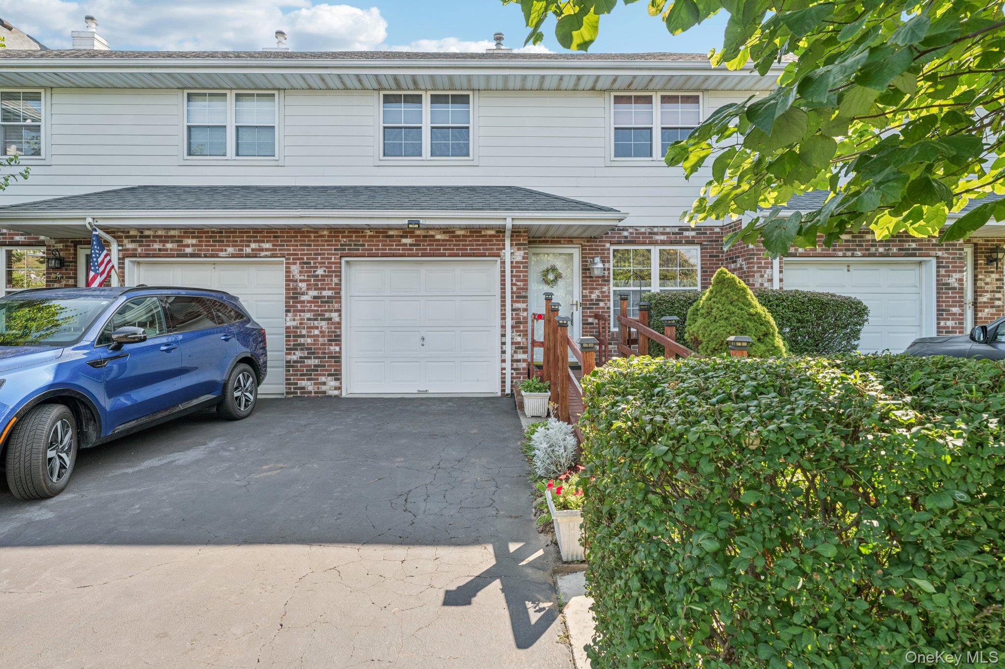 19 Broadlawn Drive, Central Islip, NY 11722