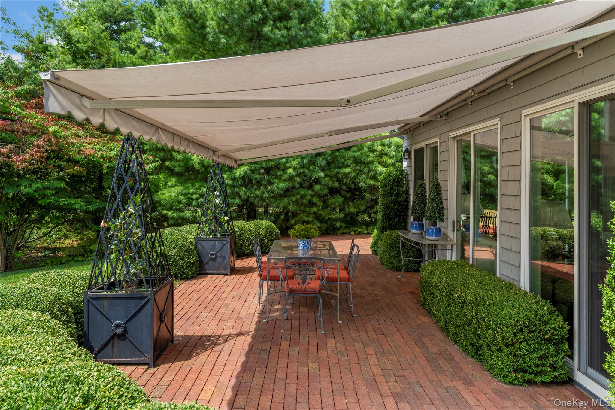 30 Huckleberry Lane, East Hampton, NY 11937