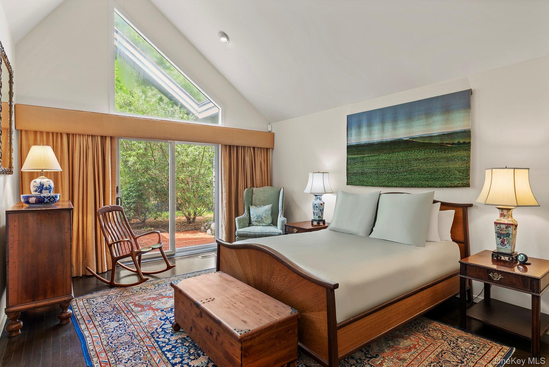 30 Huckleberry Lane, East Hampton, NY 11937