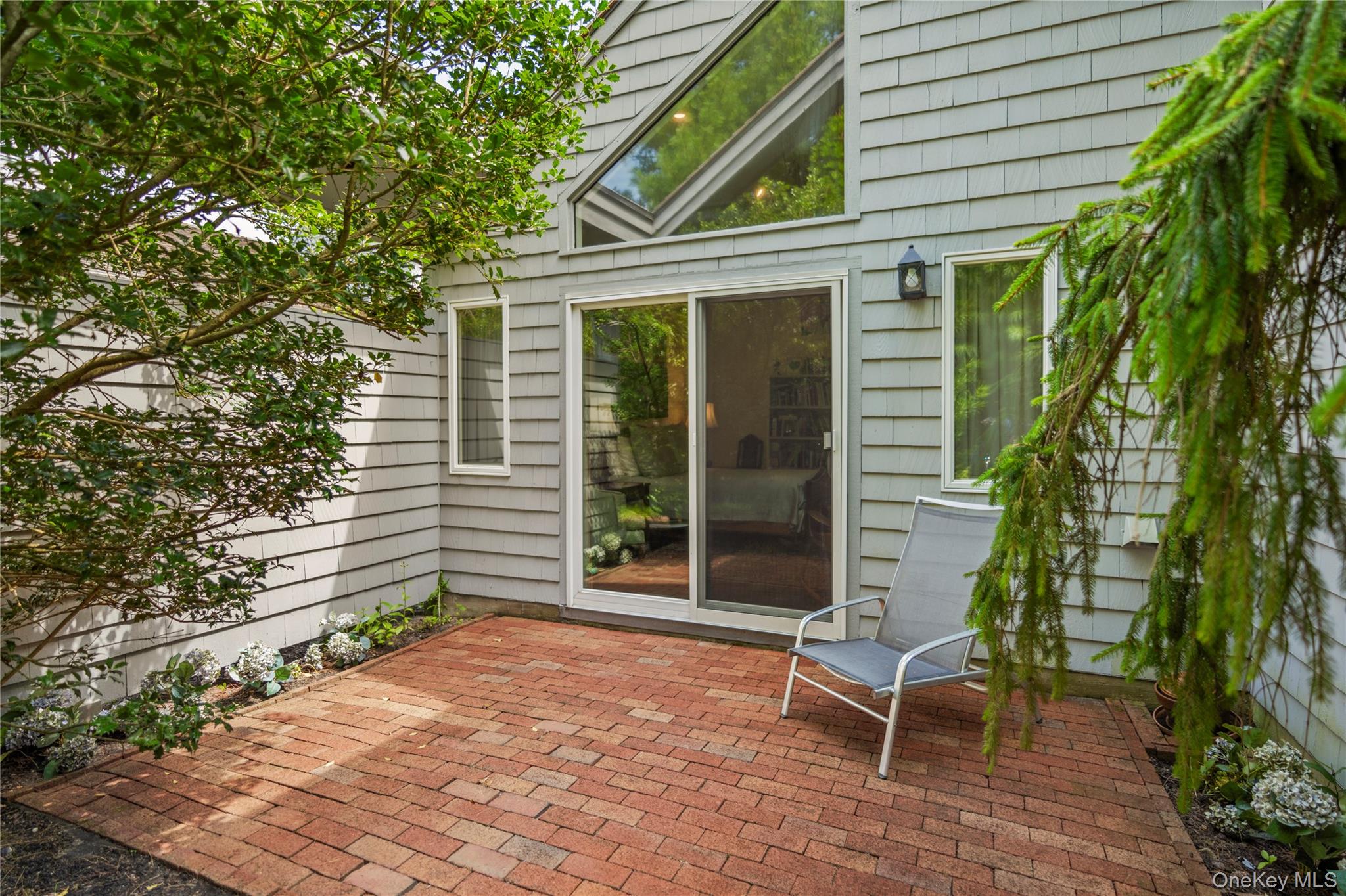 30 Huckleberry Lane, East Hampton, NY 11937