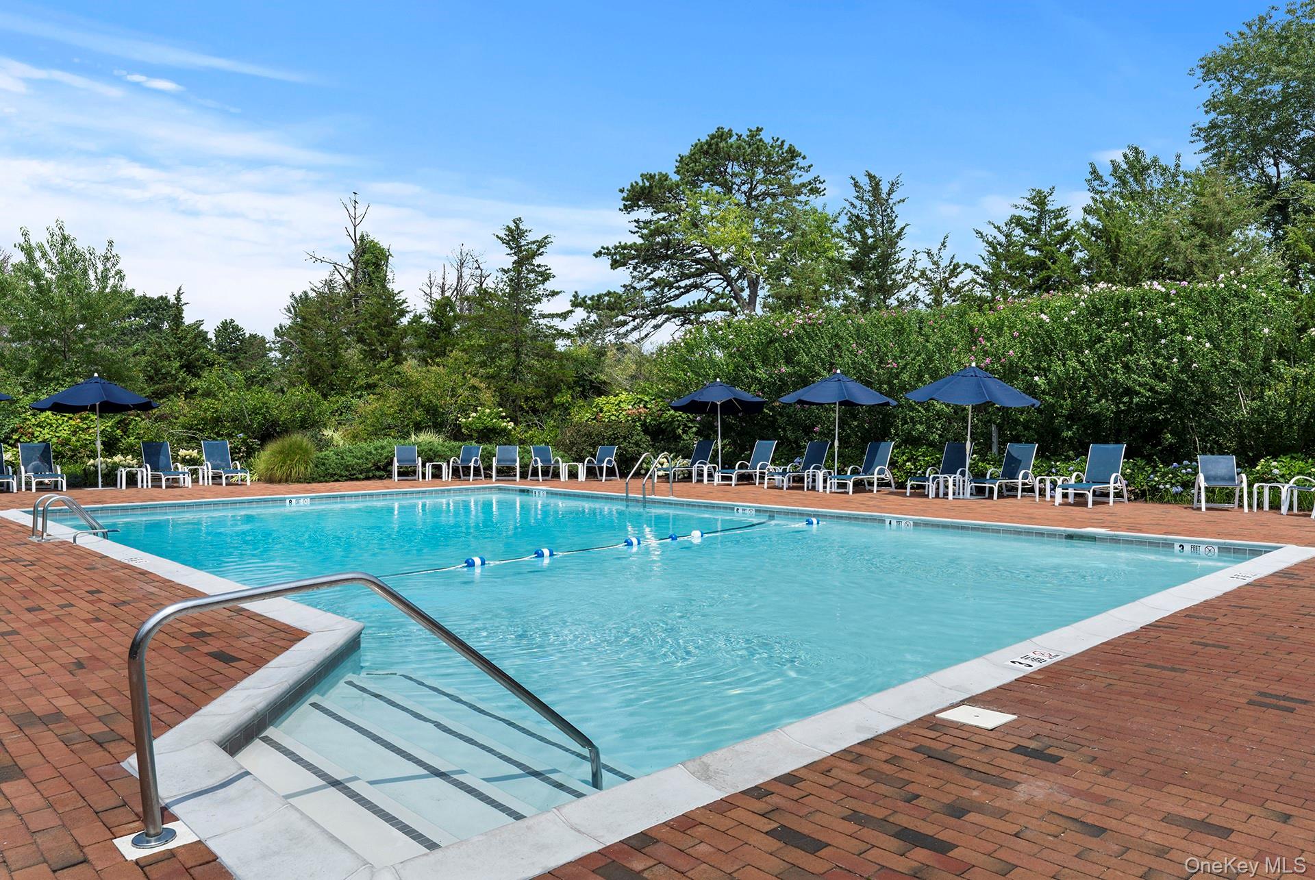 30 Huckleberry Lane, East Hampton, NY 11937