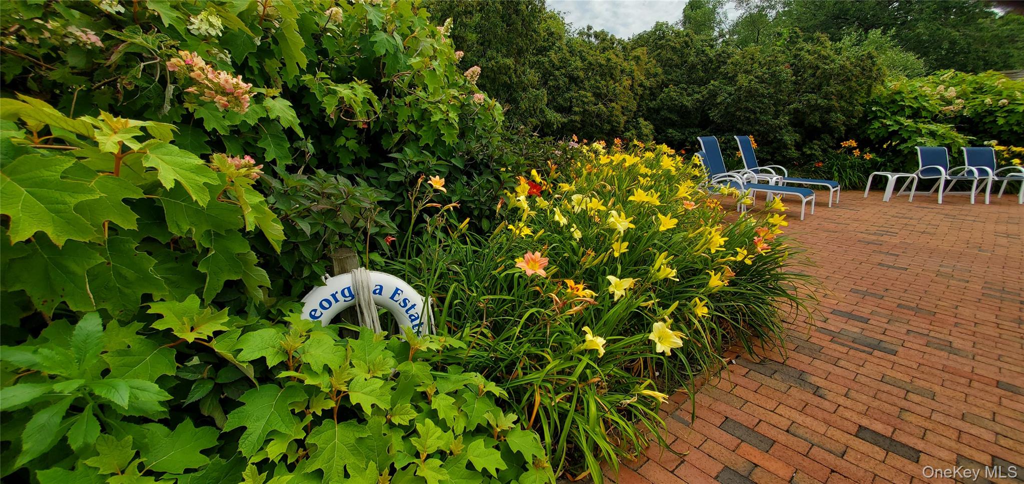 30 Huckleberry Lane, East Hampton, NY 11937