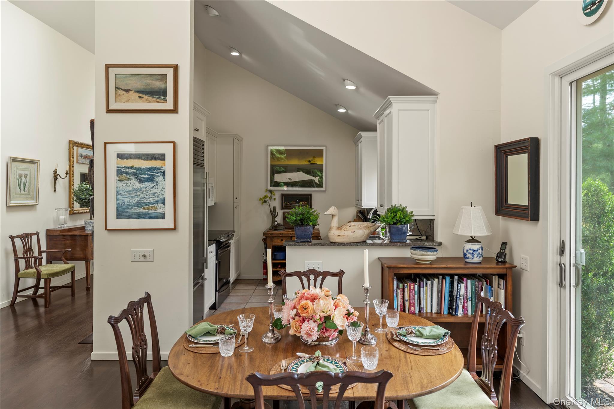 30 Huckleberry Lane, East Hampton, NY 11937