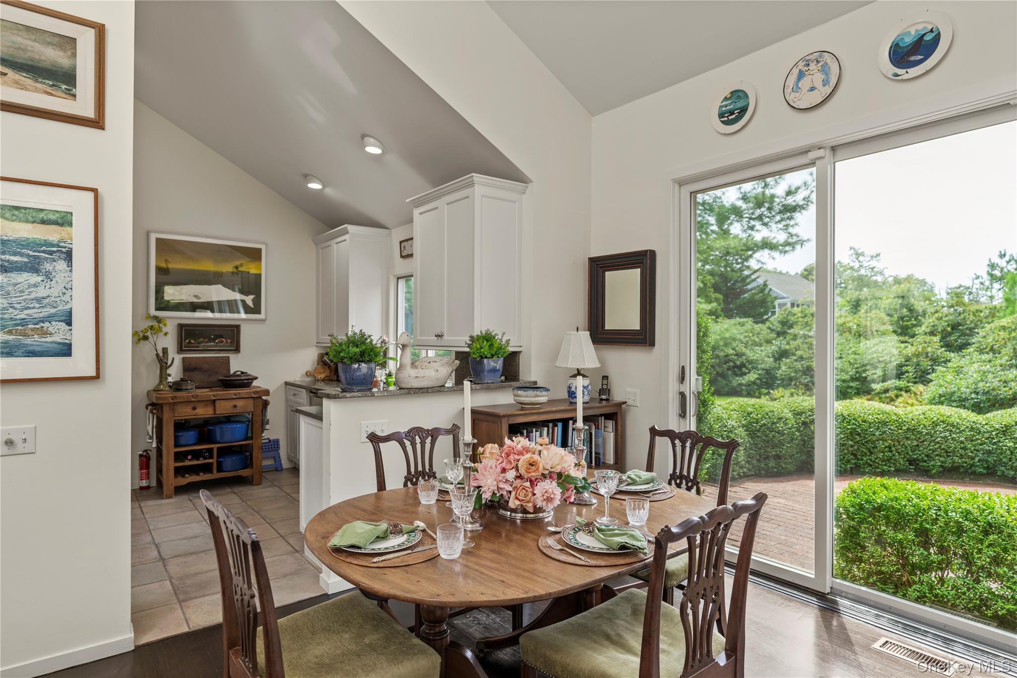 30 Huckleberry Lane, East Hampton, NY 11937