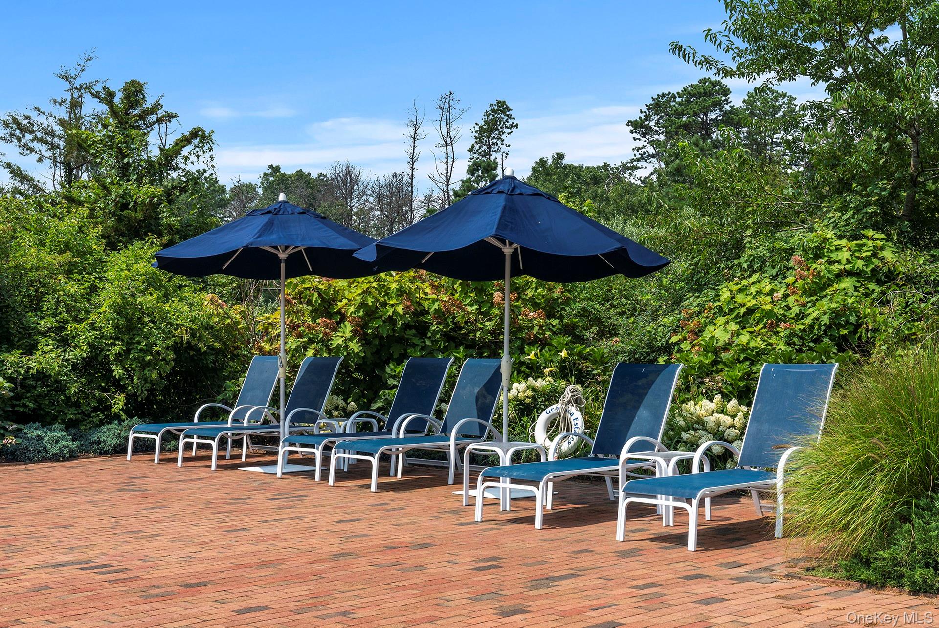 30 Huckleberry Lane, East Hampton, NY 11937