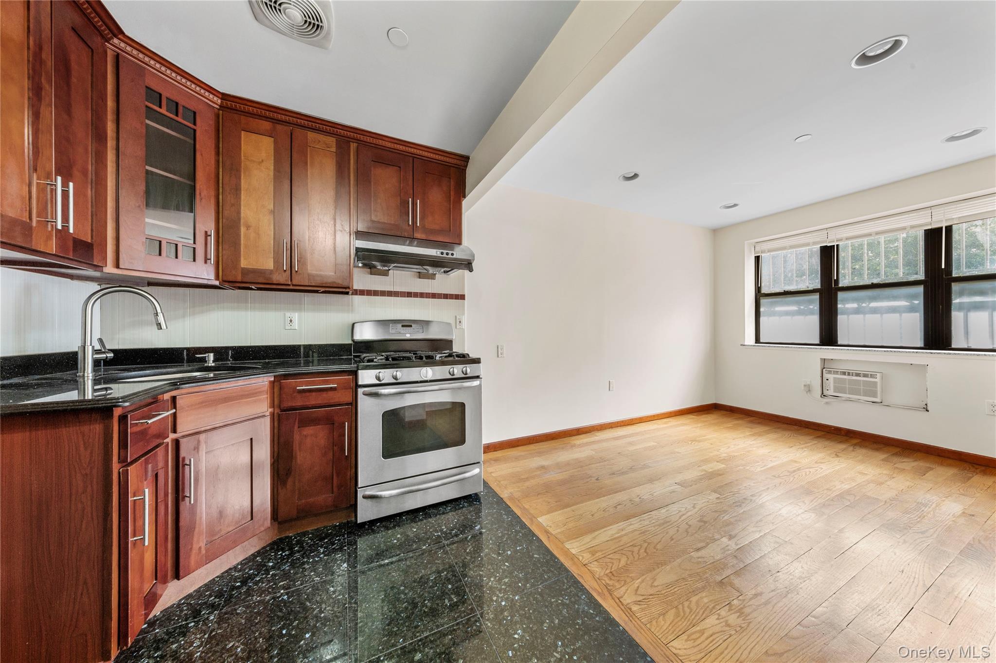 40-40 68th Street # 1A, Woodside, NY 11377