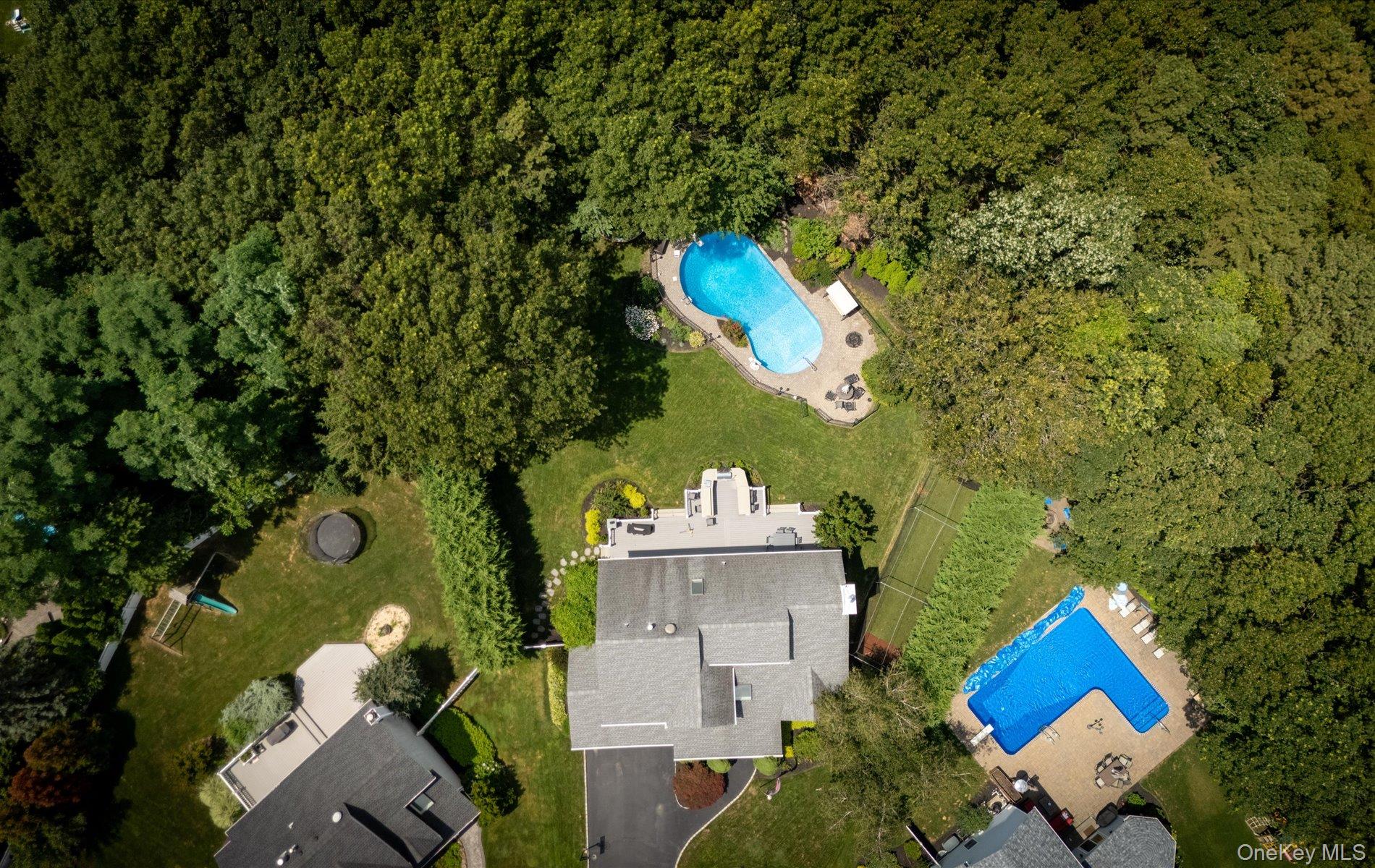 5 Cameron Court, Commack, NY 11725