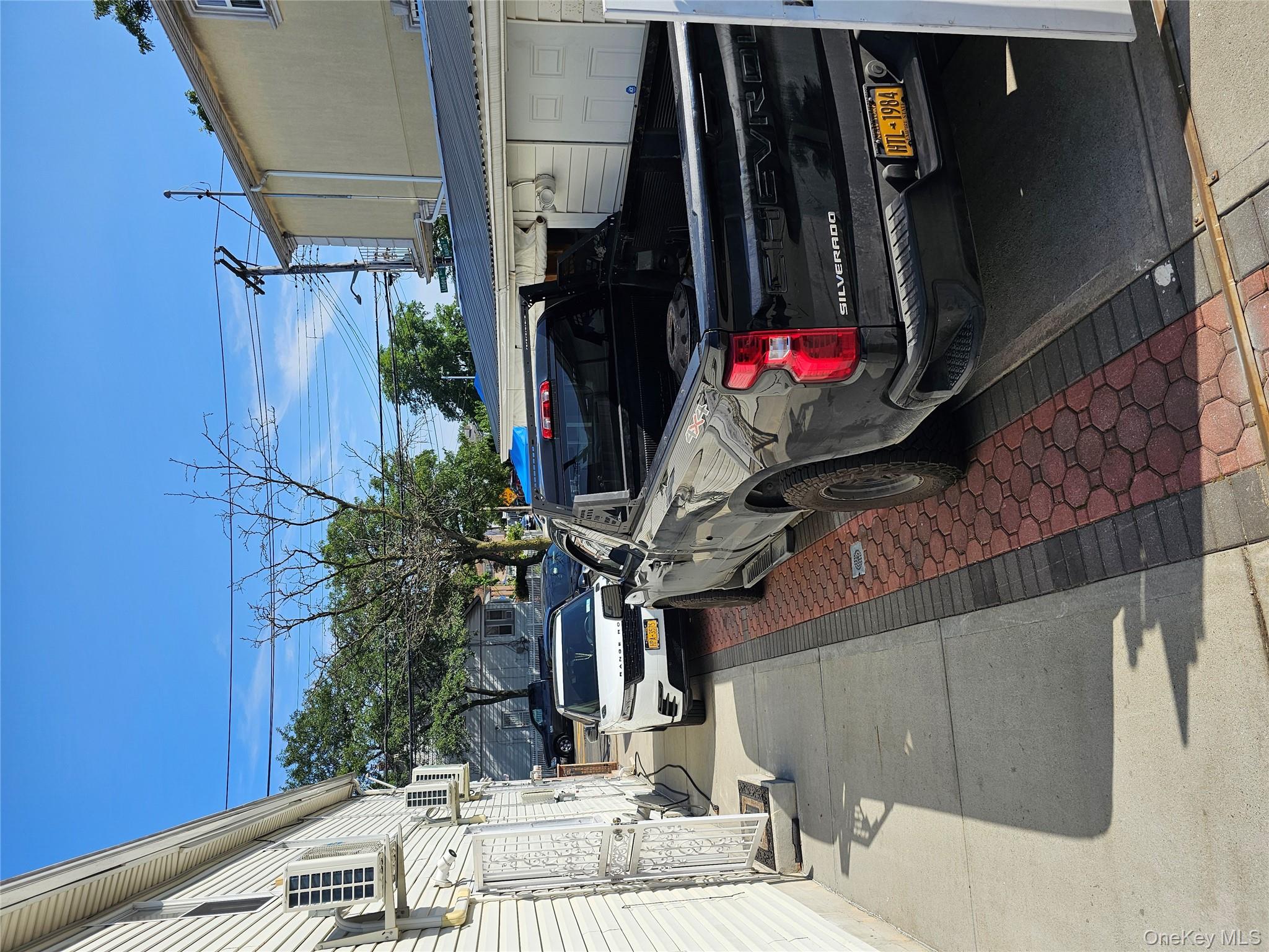 15027 LINDEN BLVD, Jamaica, NY 11434