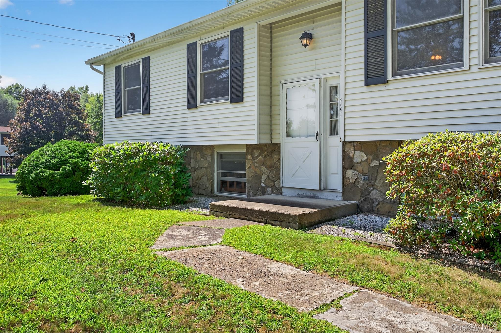 323 S Ohioville Road, New Paltz, NY 12561