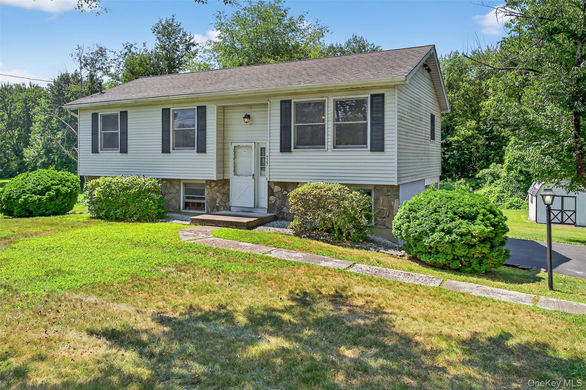 323 S Ohioville Road, New Paltz, NY 12561