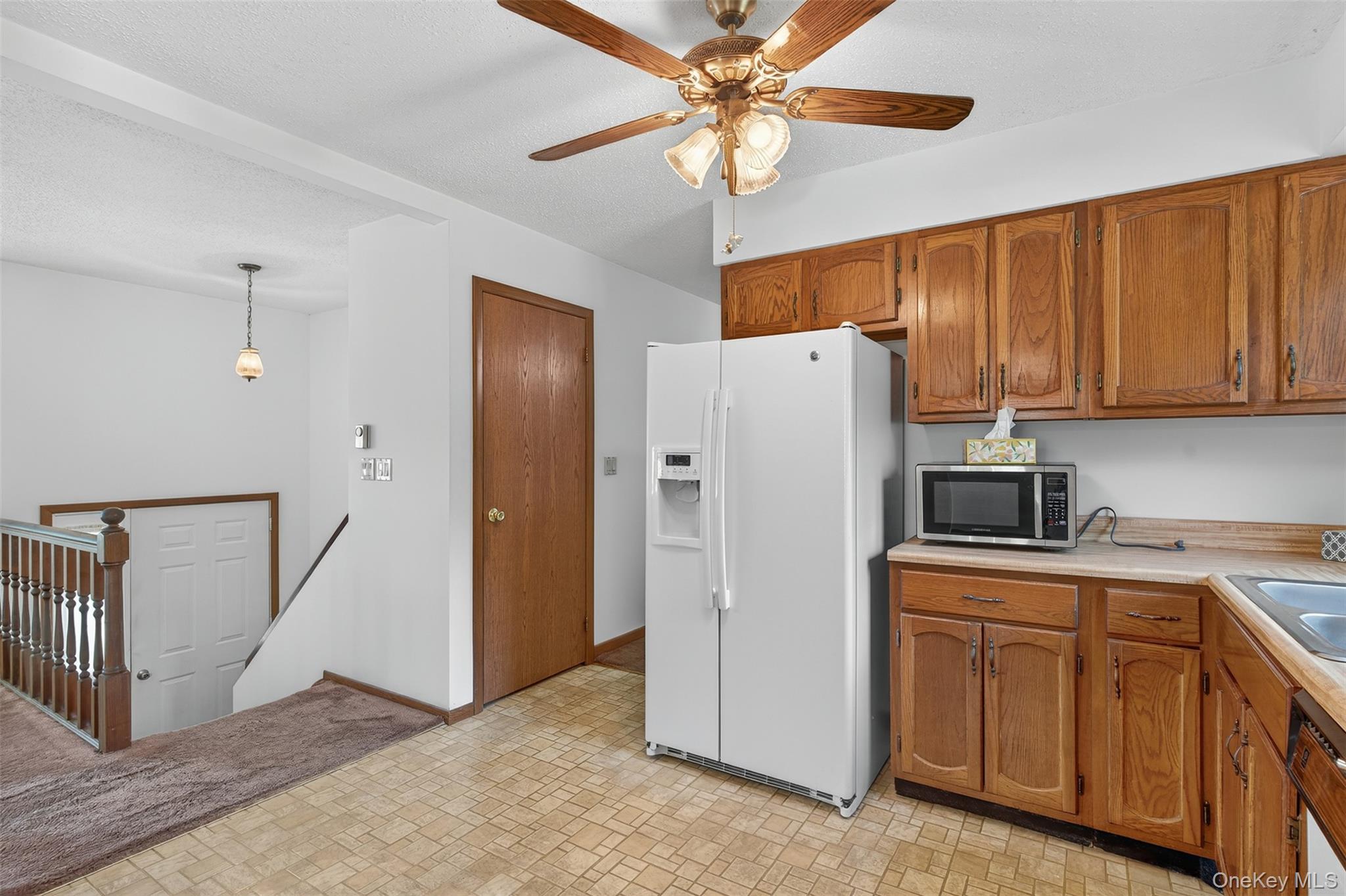 323 S Ohioville Road, New Paltz, NY 12561