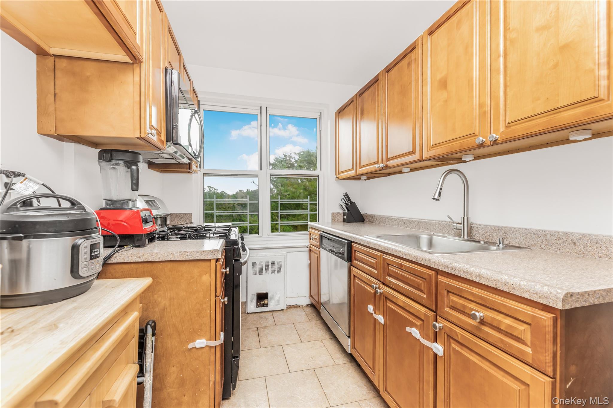 1300 Midland Avenue # C64, Yonkers, NY 10704