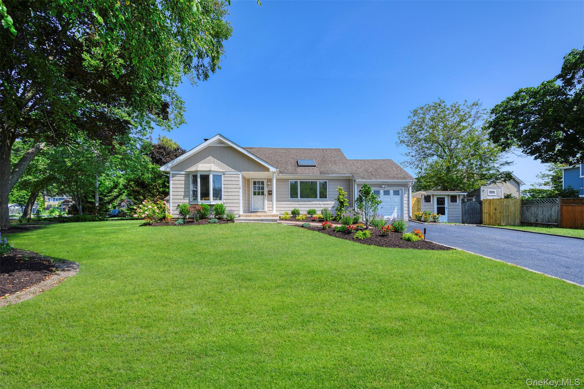 2 Bay Place, Bay Shore, NY 11751