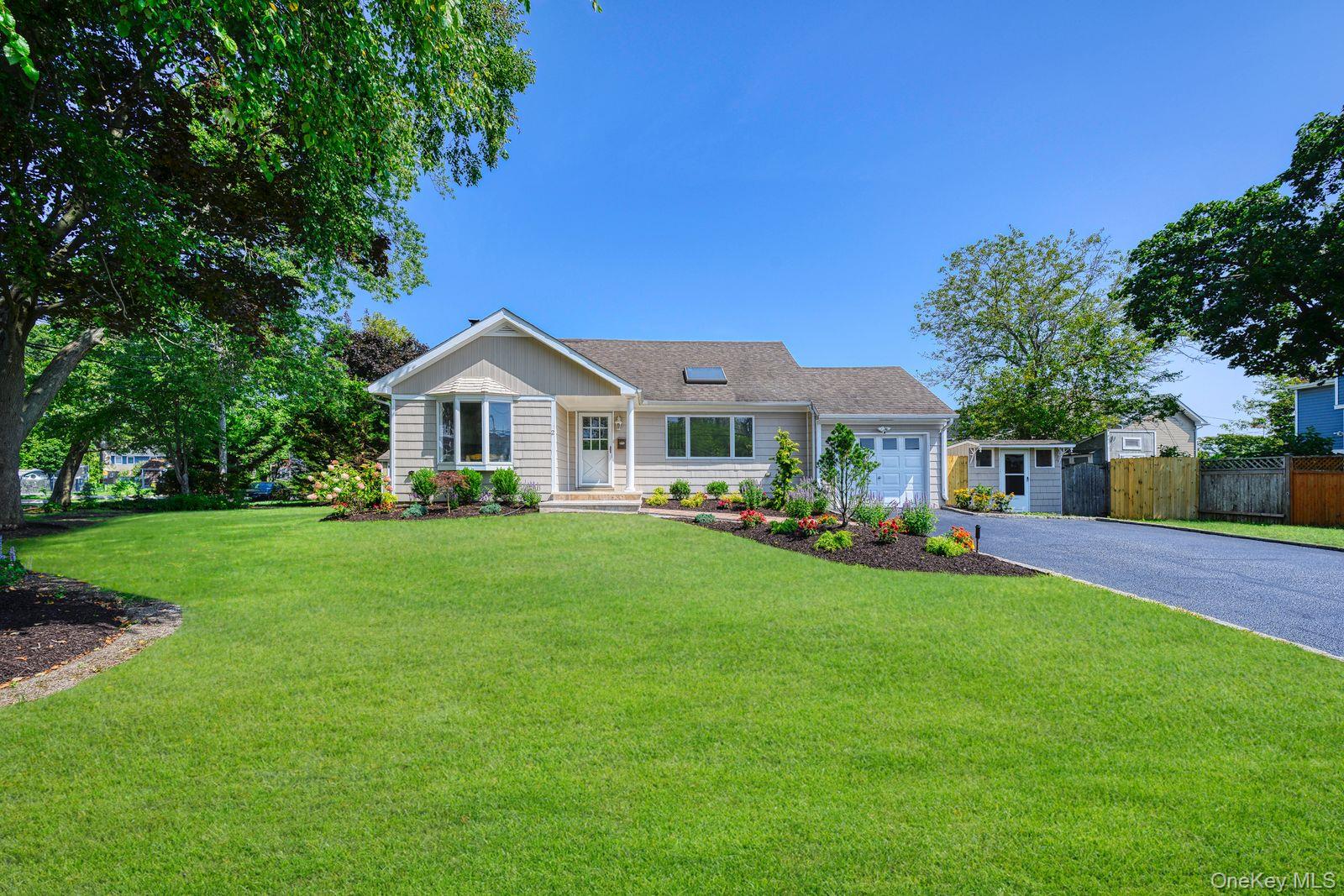 2 Bay Place, Bay Shore, NY 11751