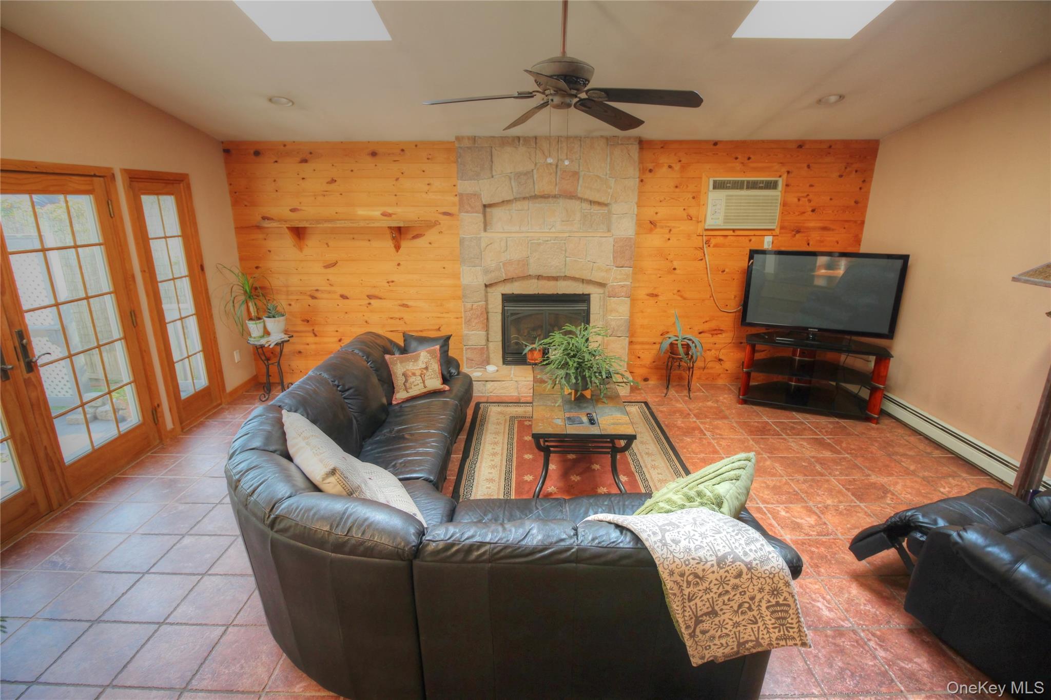 451 Atlantic Avenue, Freeport, NY 11520